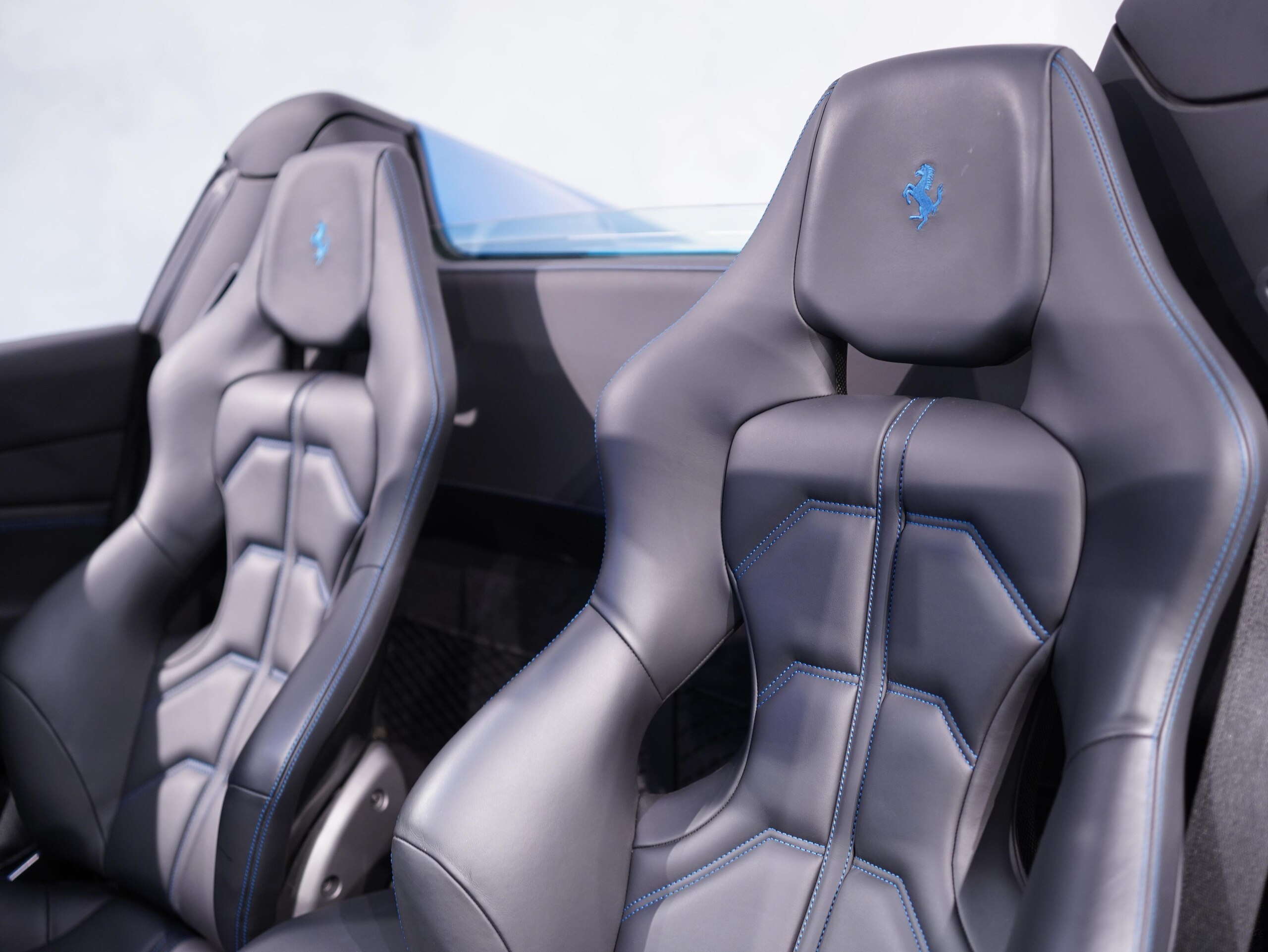 2016 Ferrari 488 Spider — Photo 6 / 20