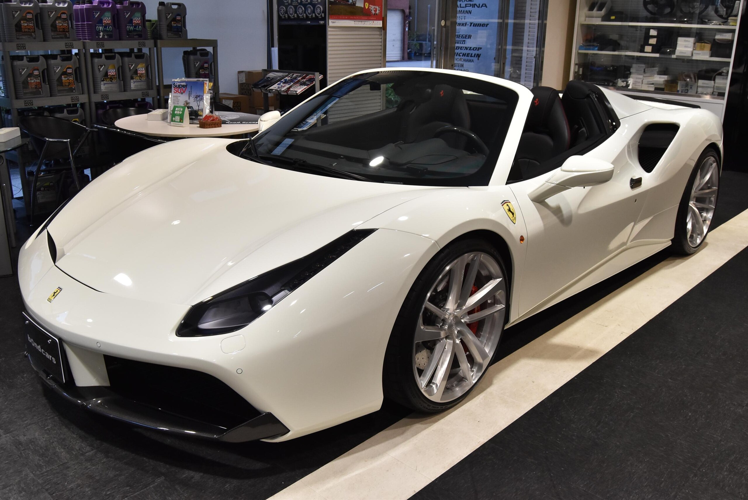 2017 Ferrari 488 Spider — Photo 14 / 35