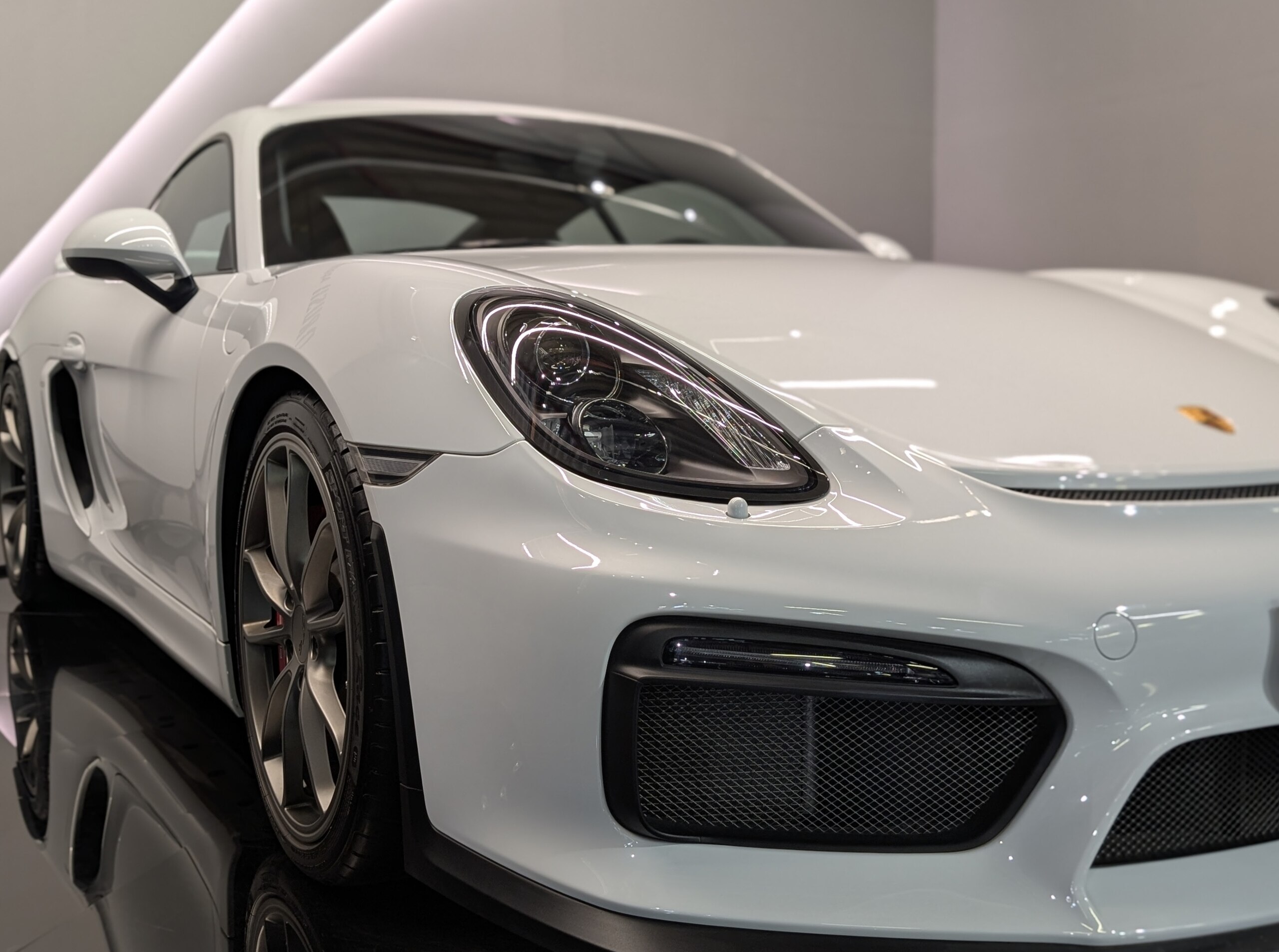 2016 Porsche Cayman GT4 — Photo 12 / 38