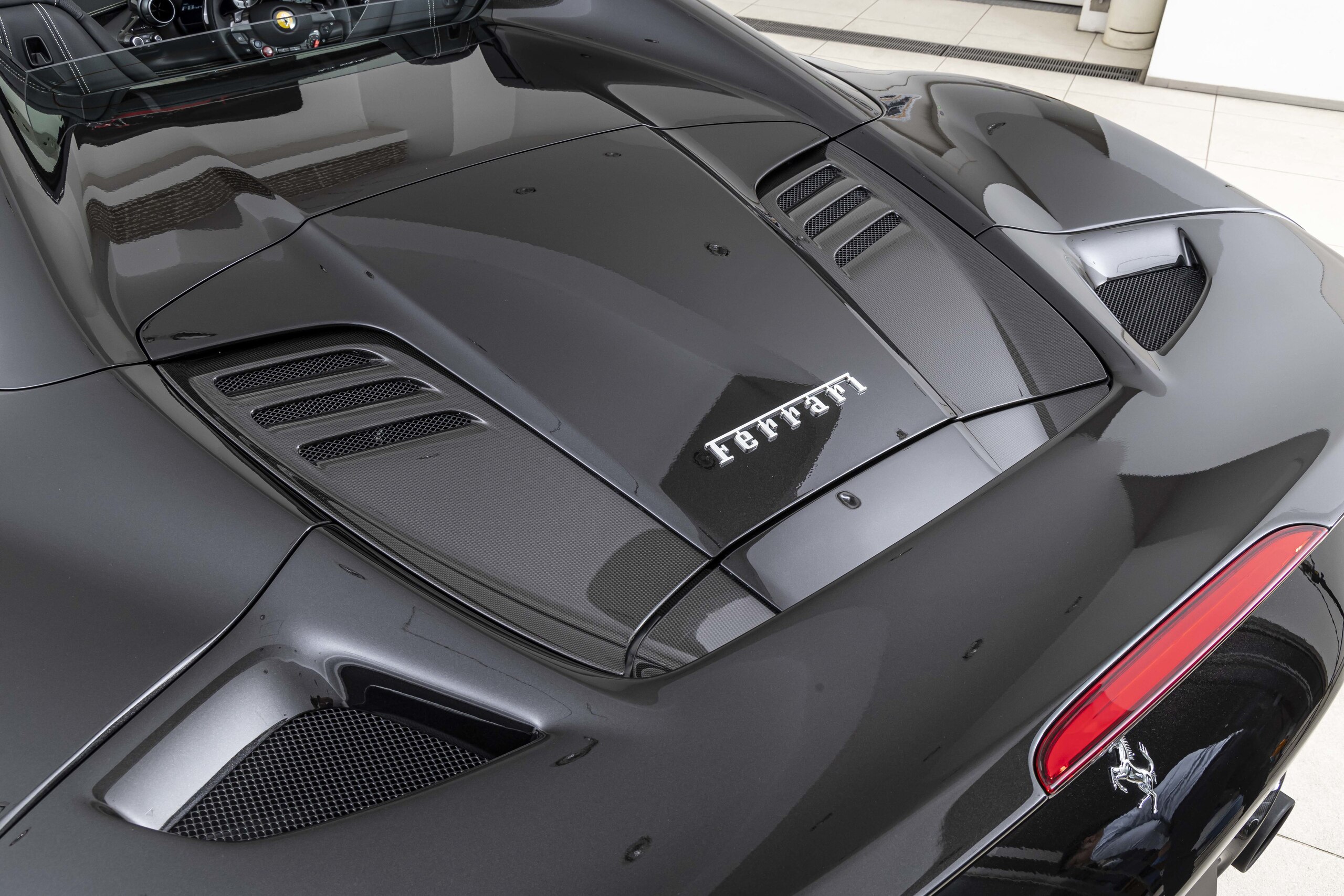 2022 Ferrari F8 Spider — Photo 24 / 32