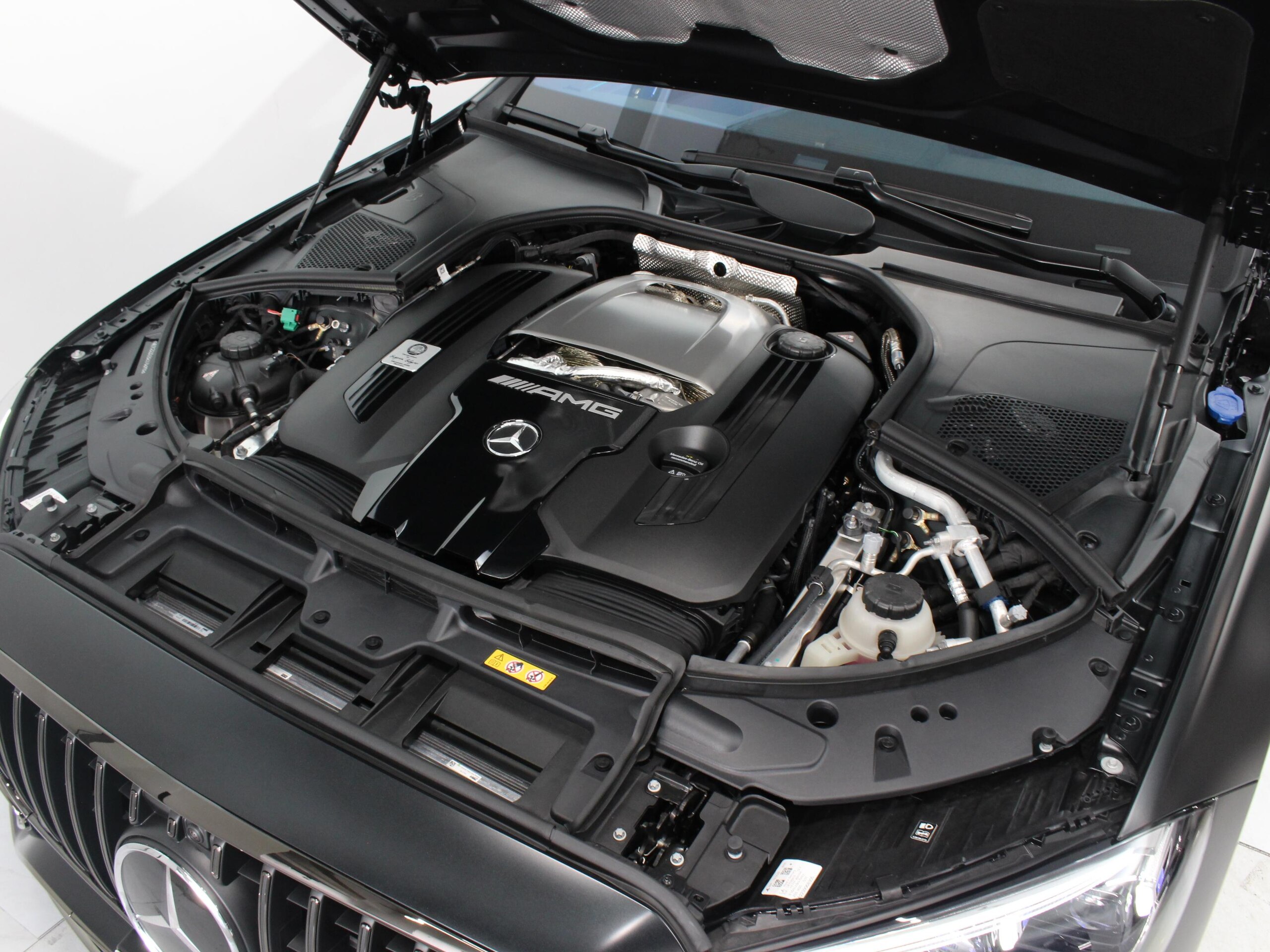 2024 Mercedes Benz AMG S63 E Performance — Photo 19 / 20