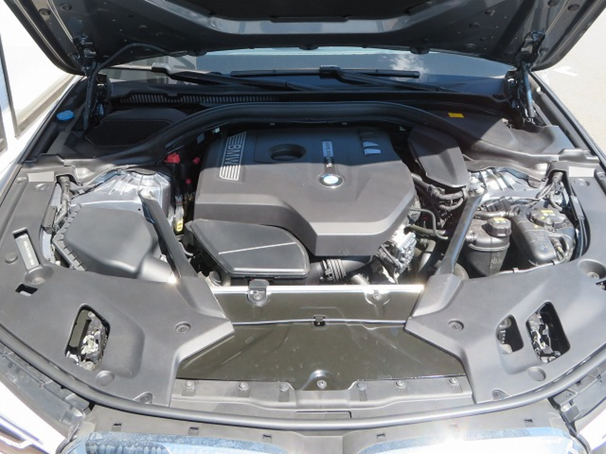 2017 BMW 530i M Sport — Photo 19 / 22