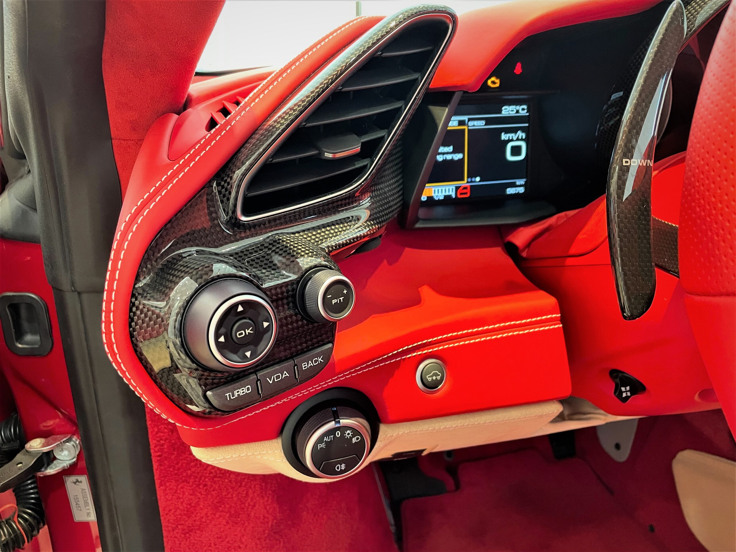 2018 Ferrari 488 Spider — Photo 19 / 29
