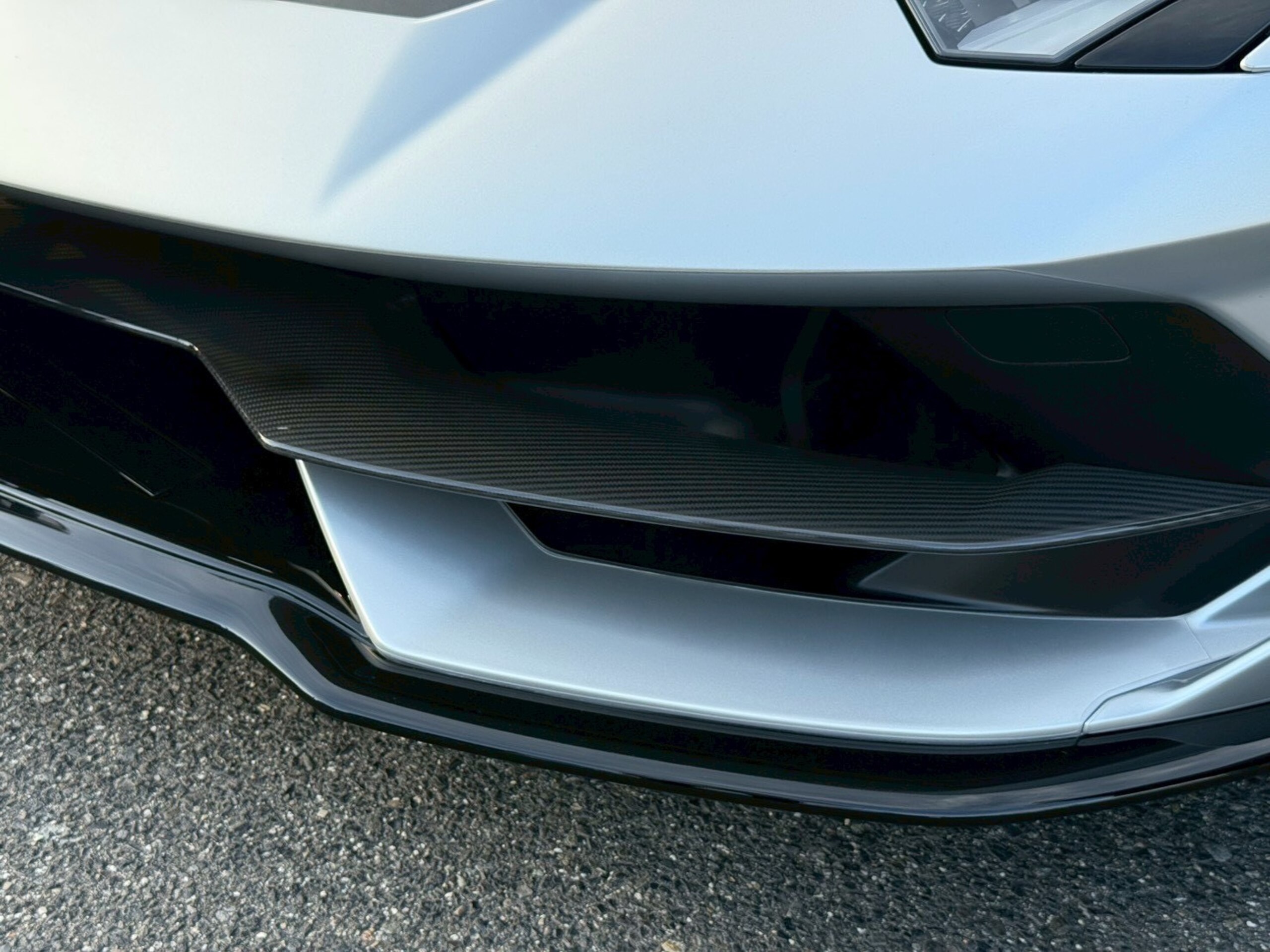 2019 Lamborghini Aventador SVJ — Photo 29 / 41