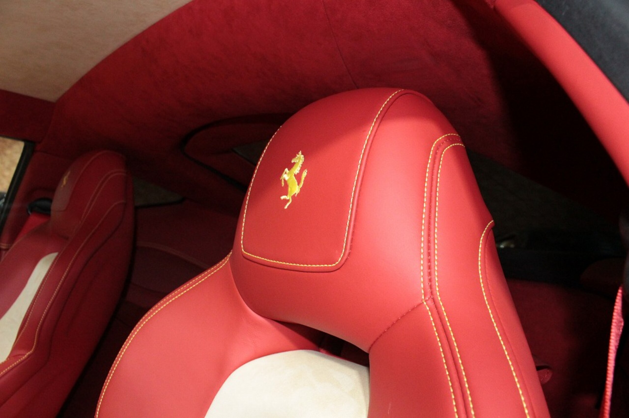 2014 Ferrari F12 Berlinetta — Photo 11 / 24