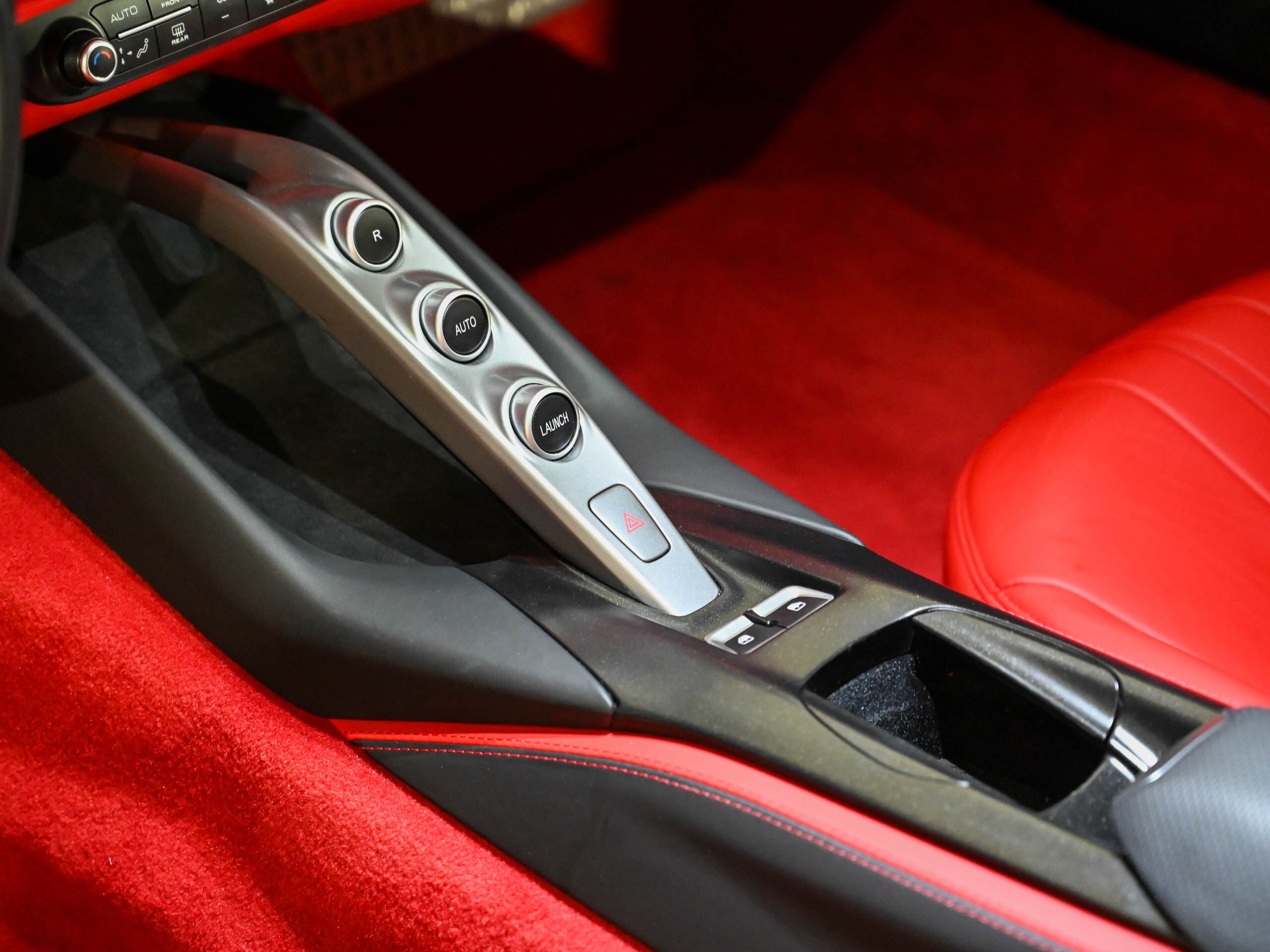 2019 Ferrari 812 Superfast — Photo 13 / 21