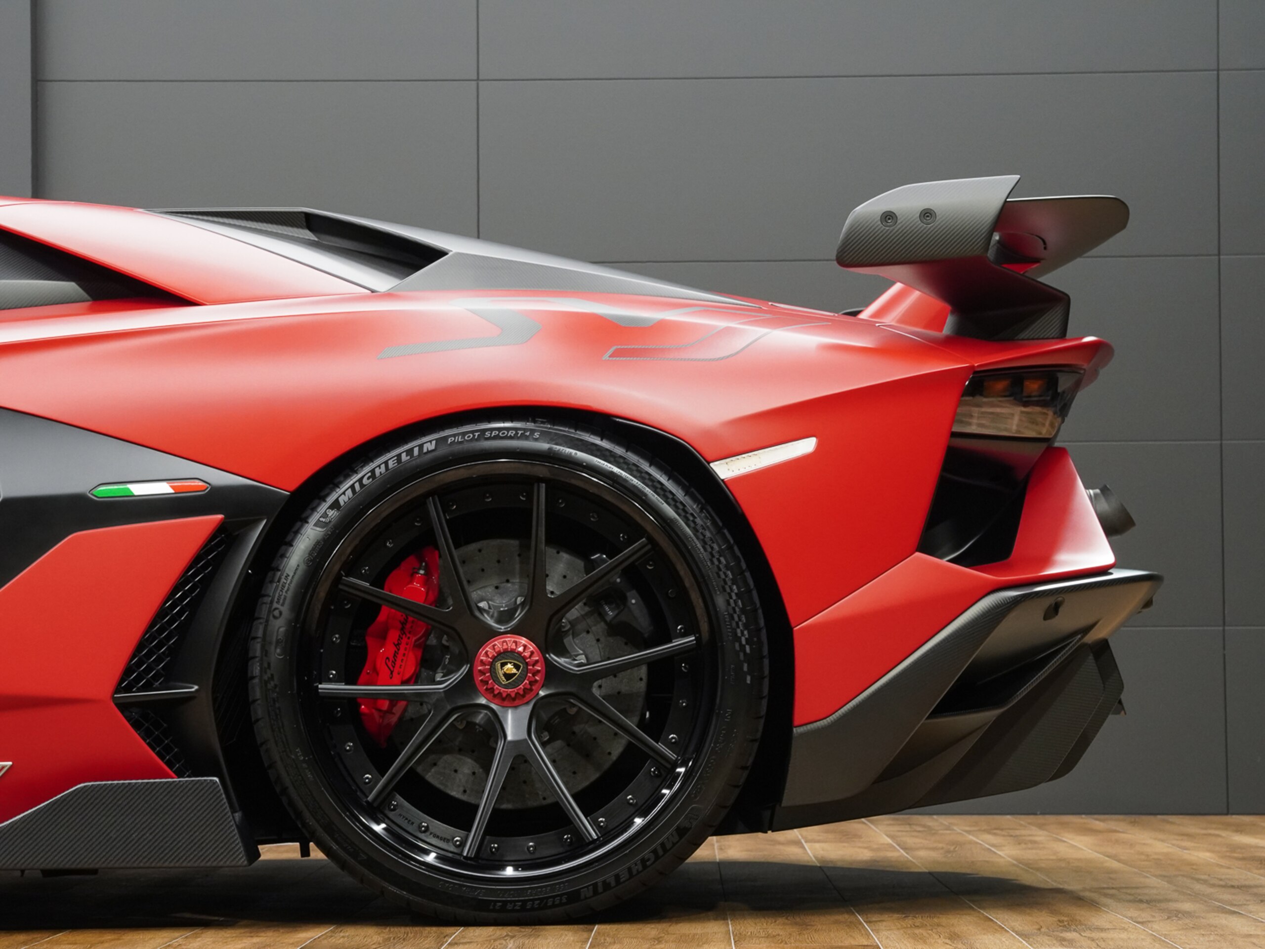 2021 Lamborghini Aventador SVJ — Photo 27 / 74