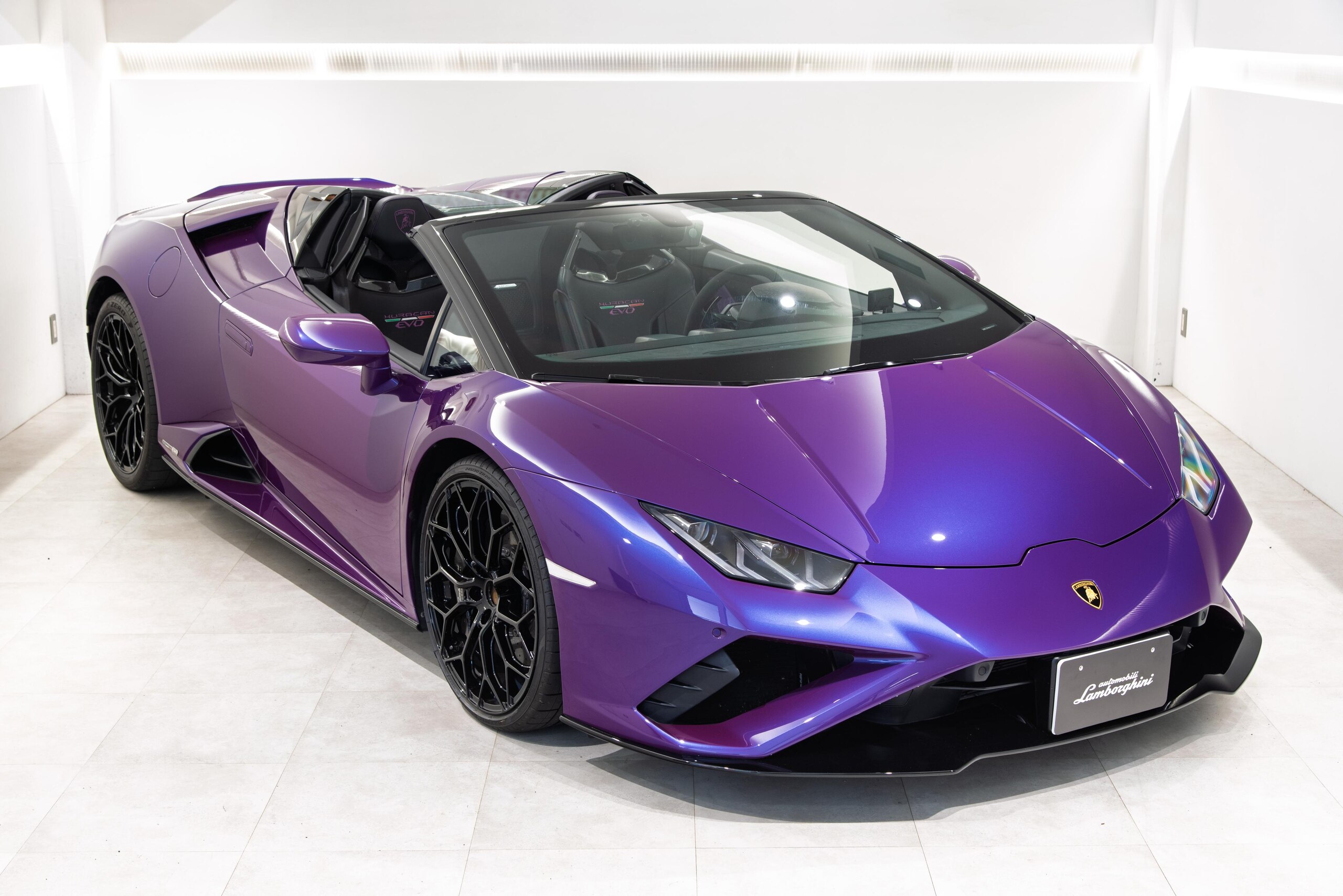 2021 Lamborghini Huracán EVO Spyder Viola Mithras (Purple) for sale in Japan