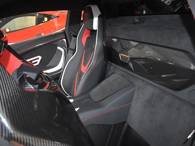 2021 Lamborghini SIÁN FKP 37 — Photo 16 / 24
