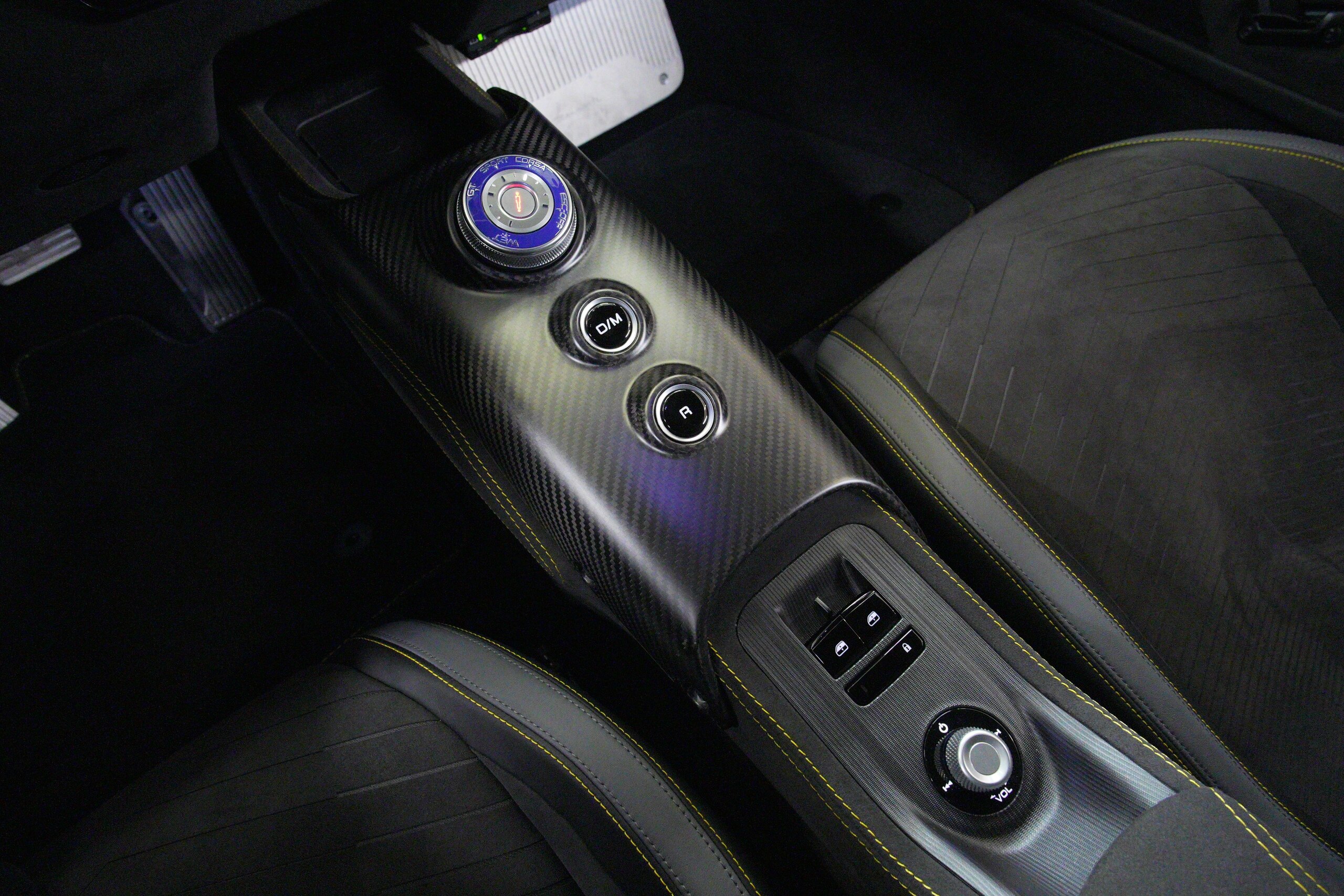 2022 Maserati MC20 — Photo 8 / 42