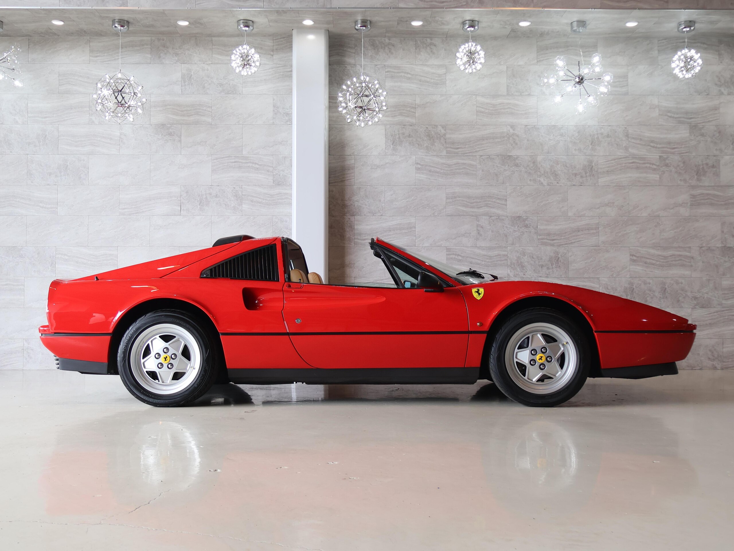 1989 Ferrari 328GTS — Photo 10 / 52