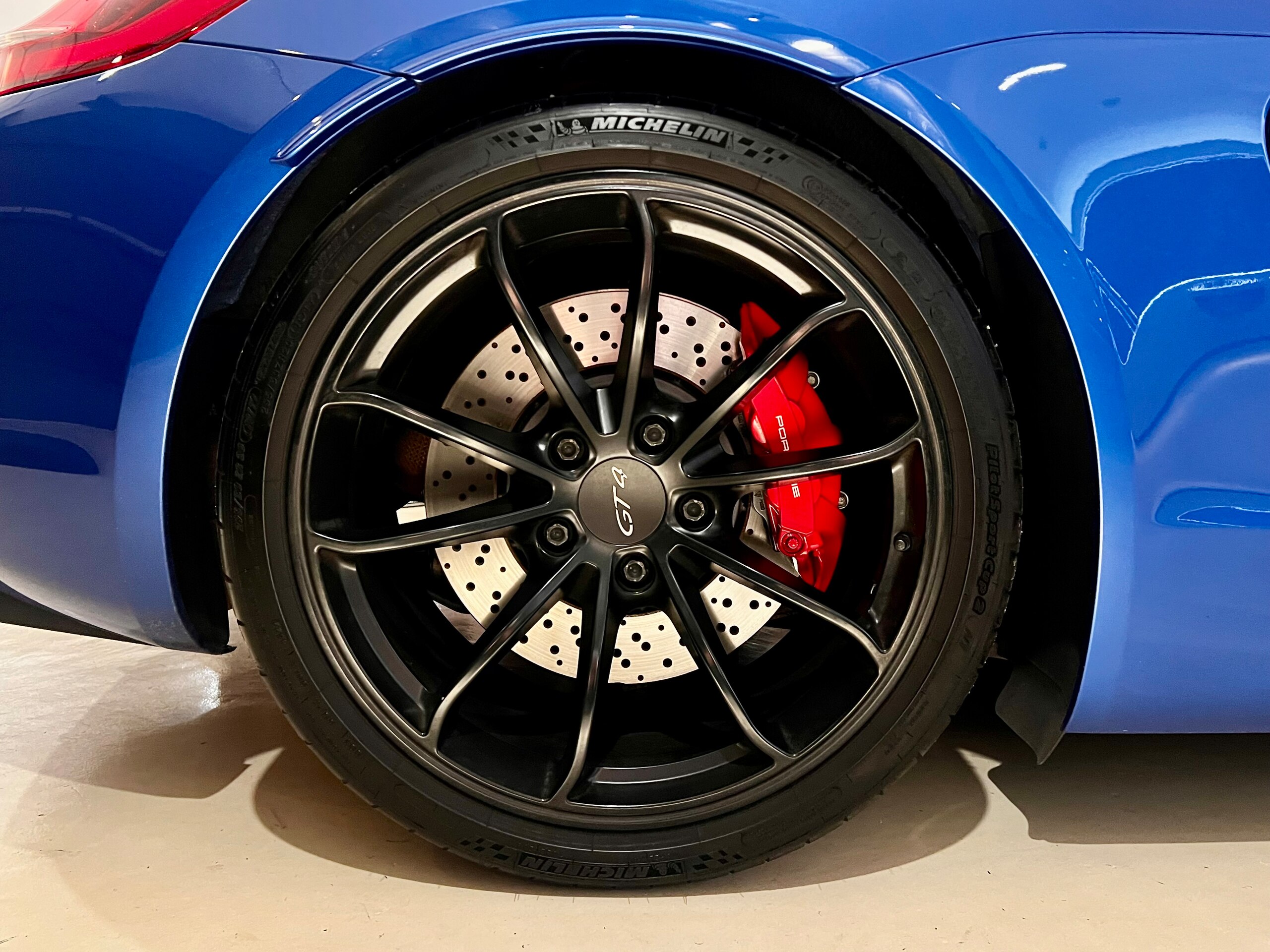 2016 Porsche Cayman GT4 — Photo 20 / 22