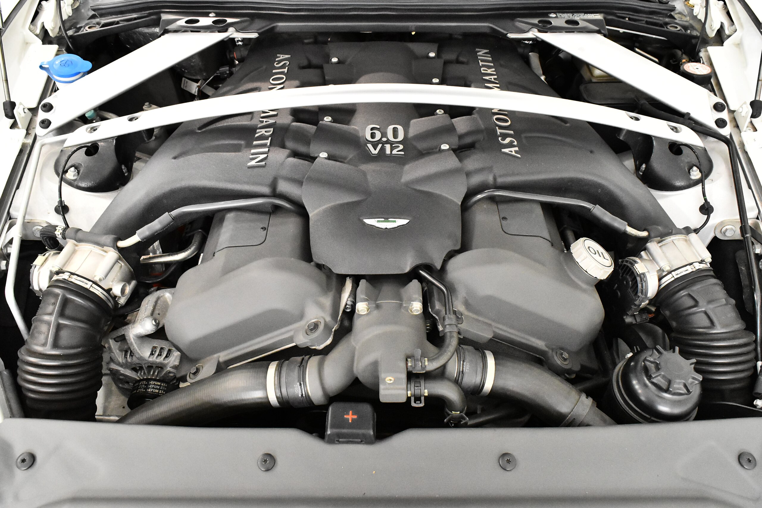 2012 Aston Martin DB9 — Photo 16 / 16
