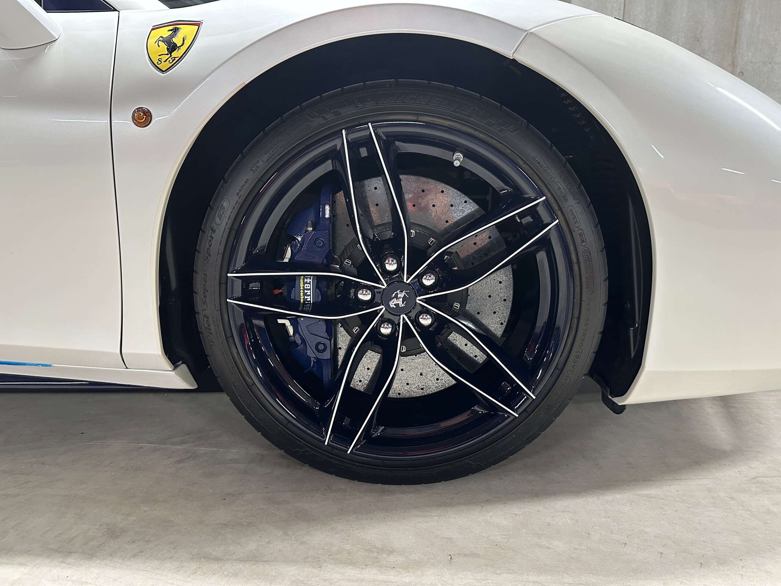 2016 Ferrari 488 Spider — Photo 17 / 19