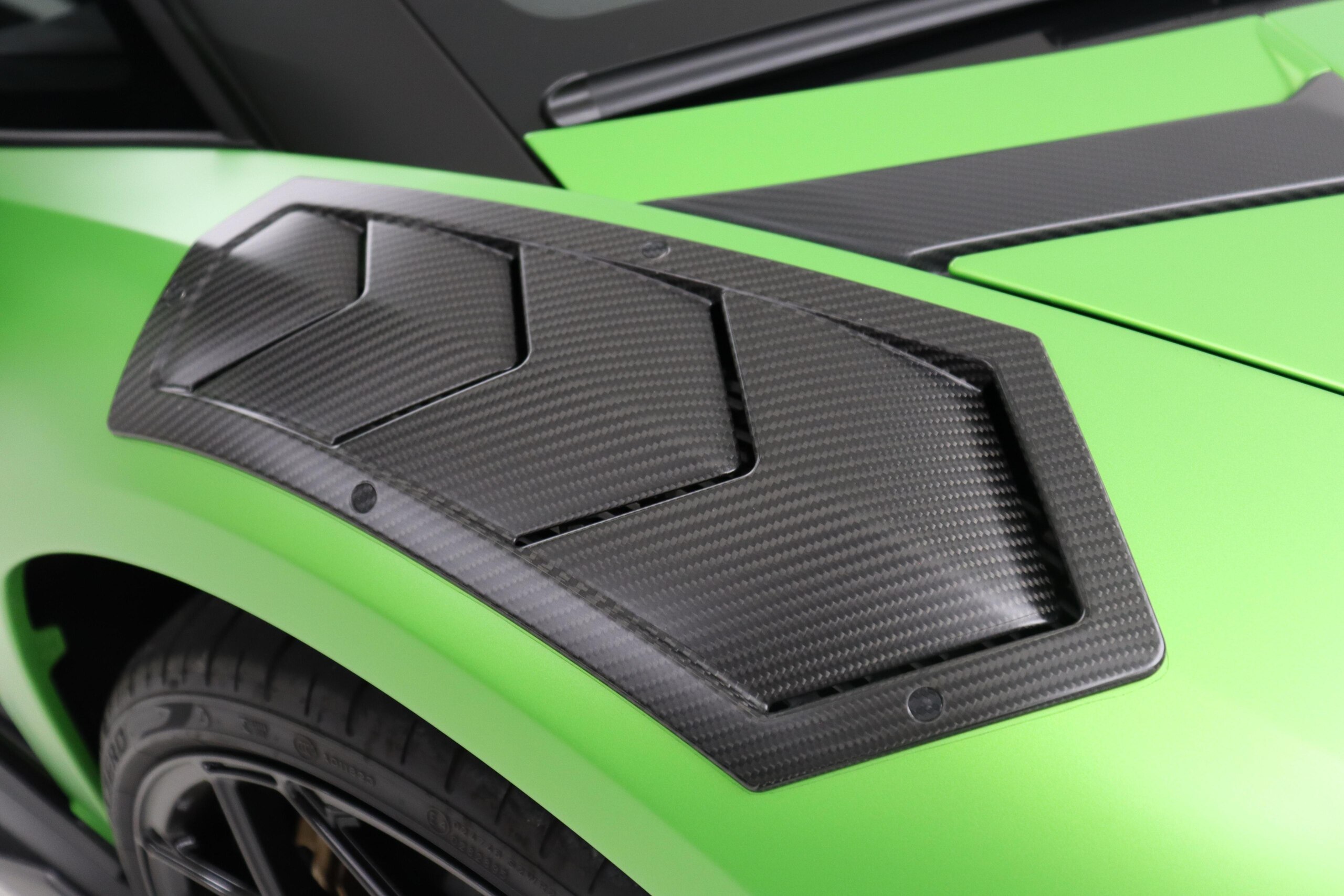2019 Lamborghini Aventador SVJ — Photo 11 / 28