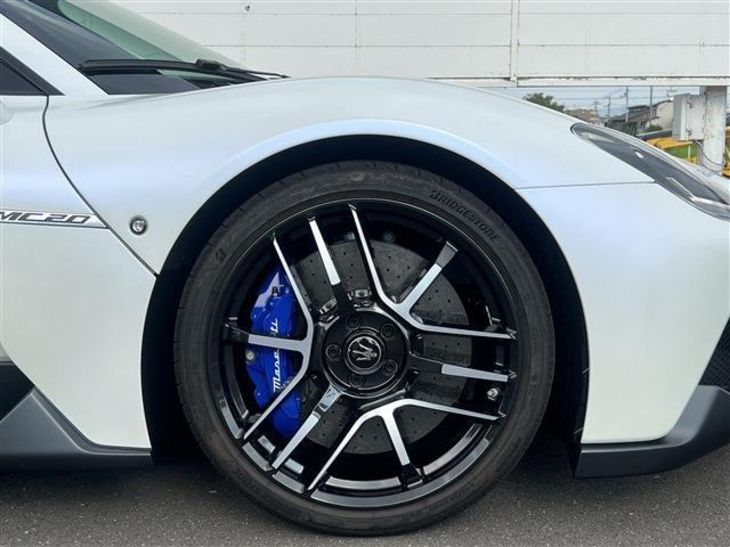 2022 Maserati MC20 — Photo 11 / 13