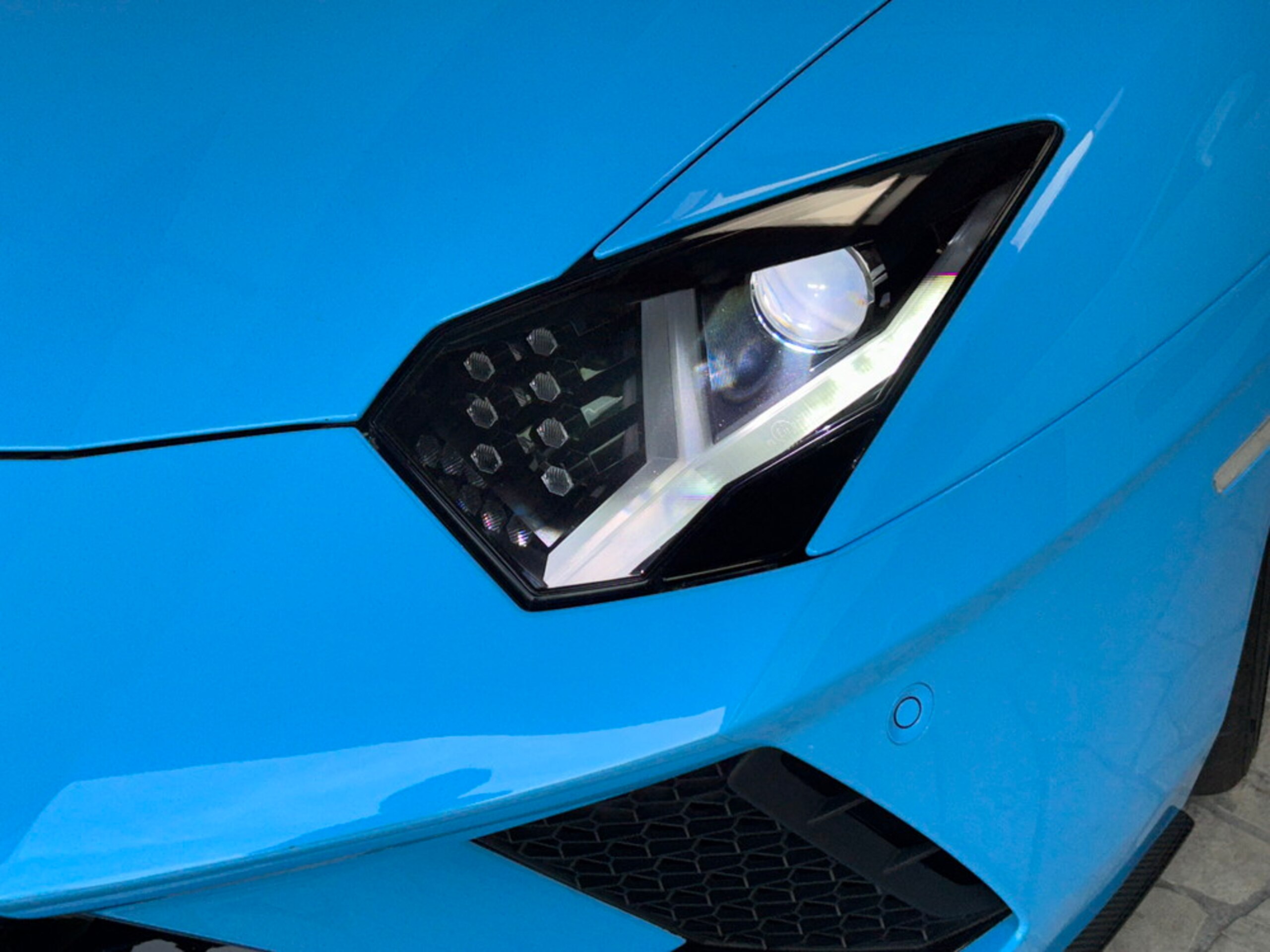 2018 Lamborghini Aventador S — Photo 14 / 18