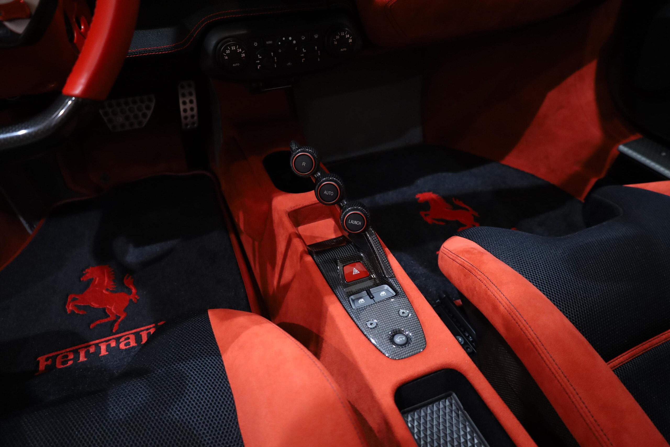 2015 Ferrari 458 Speciale — Photo 10 / 16