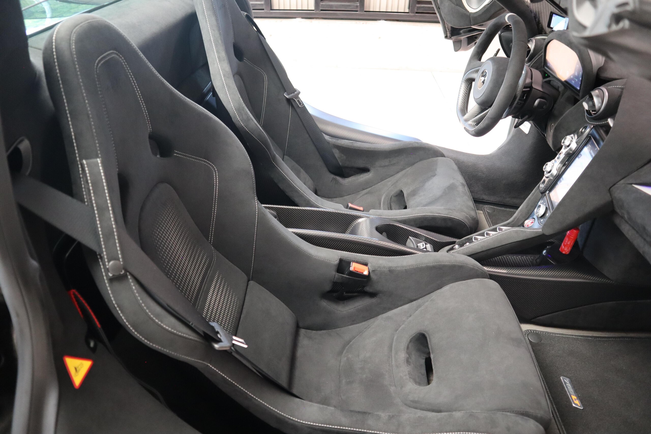 2023 McLaren 765LT Spider — Photo 28 / 49