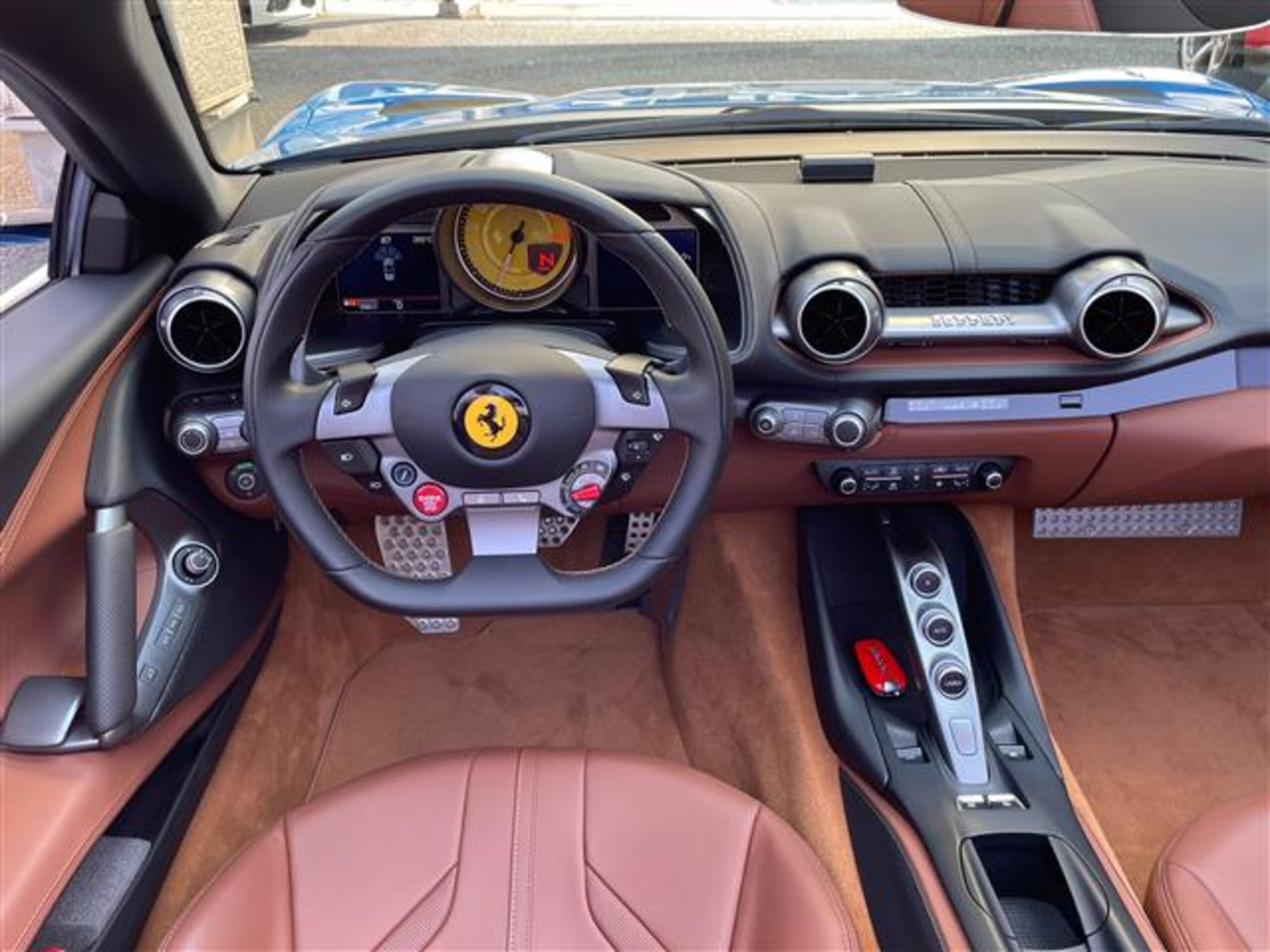 2022 Ferrari 812GTS — Photo 7 / 17