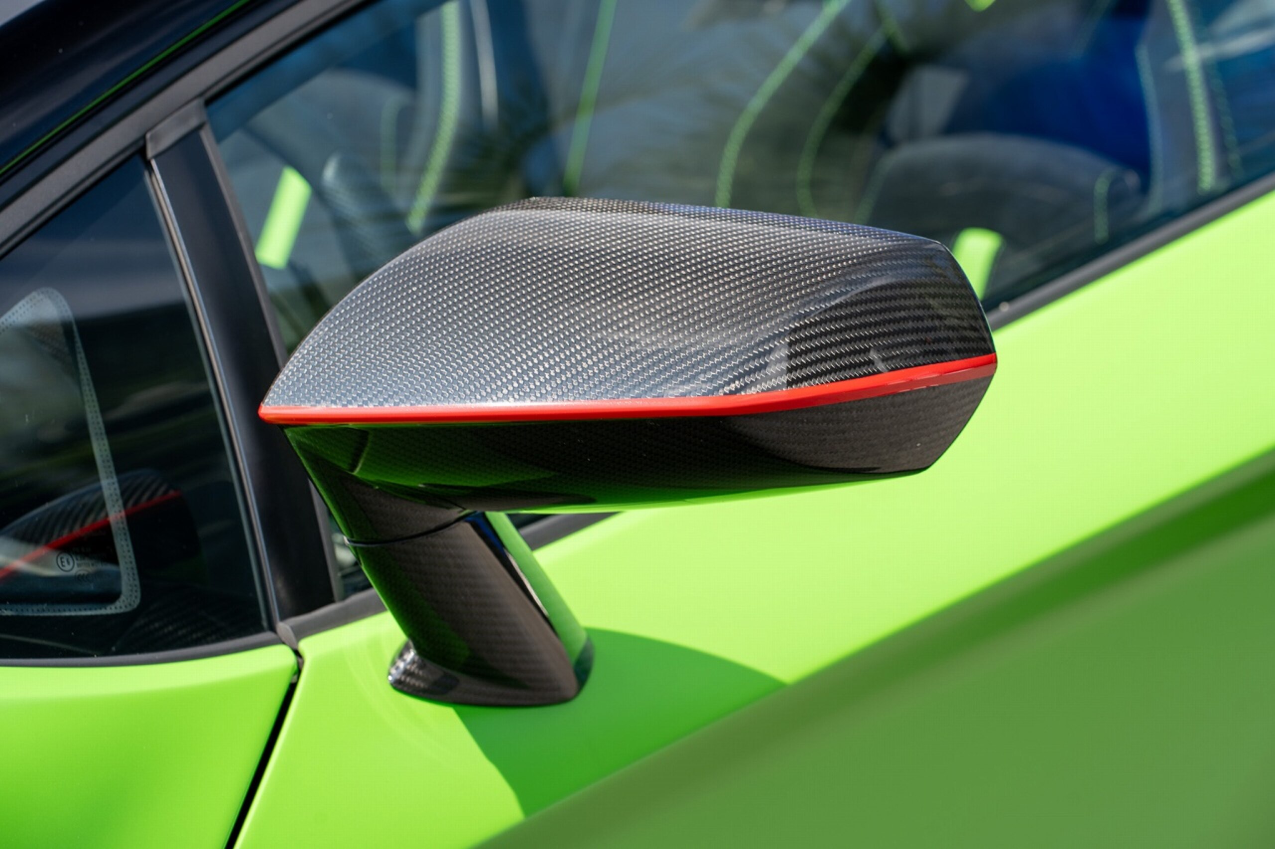 2021 Lamborghini Aventador SVJ Roadster — Photo 15 / 21