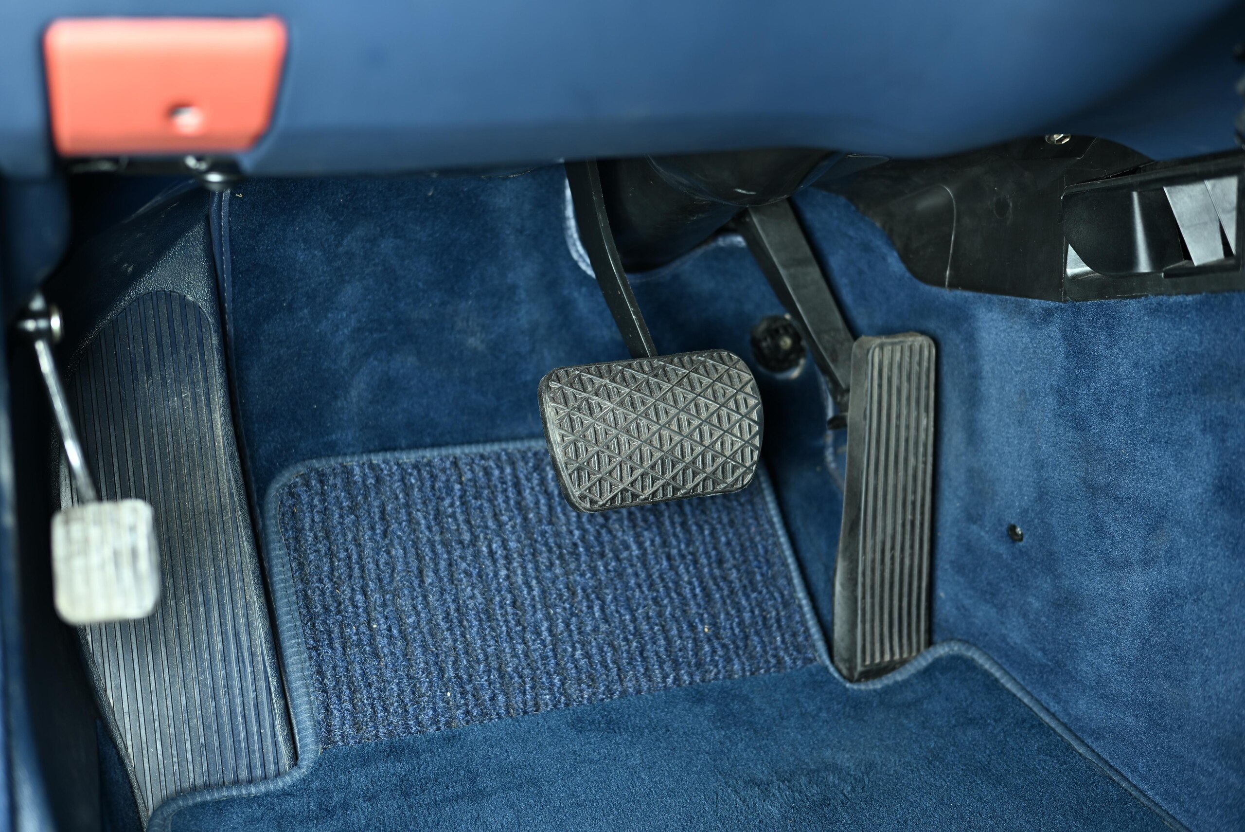 1994 Mercedes Benz E500 — Photo 50 / 74