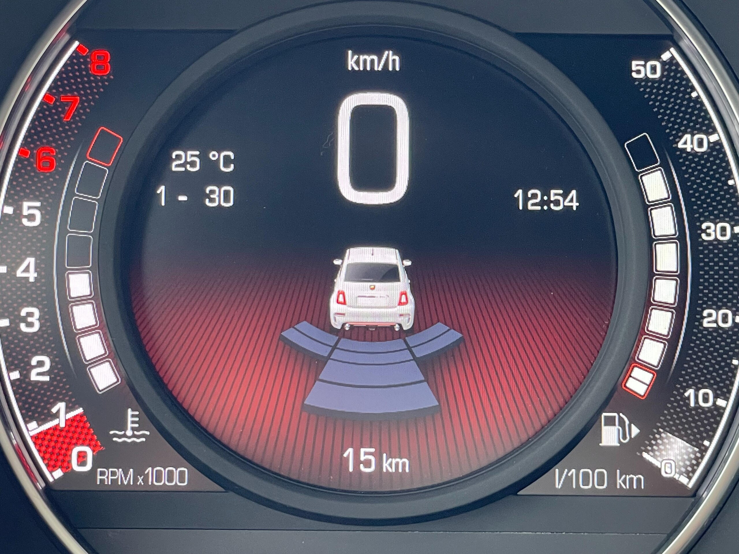 2025 Abarth 695 75th Anniversary — Photo 9 / 33