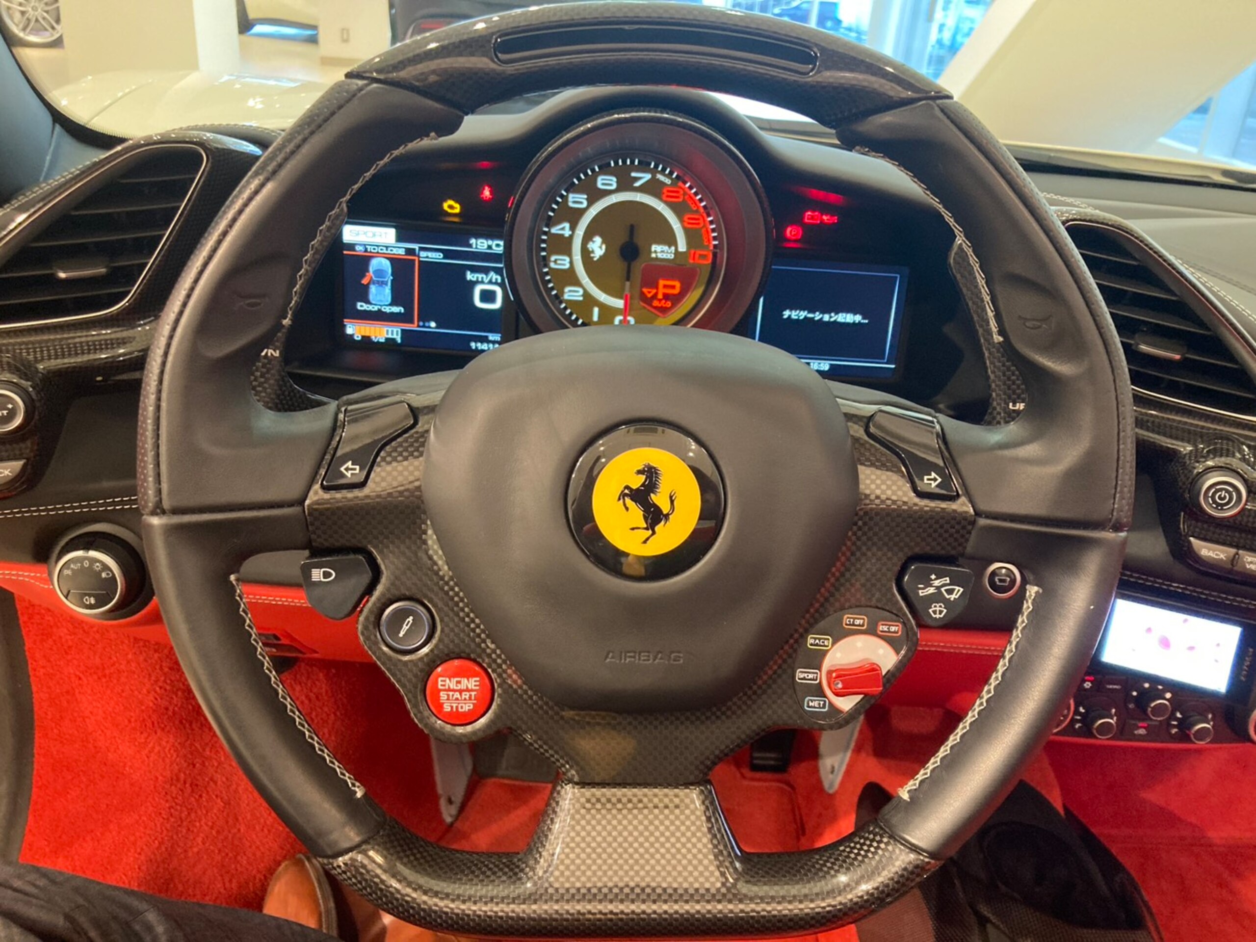 2016 Ferrari 488 Spider — Photo 19 / 35