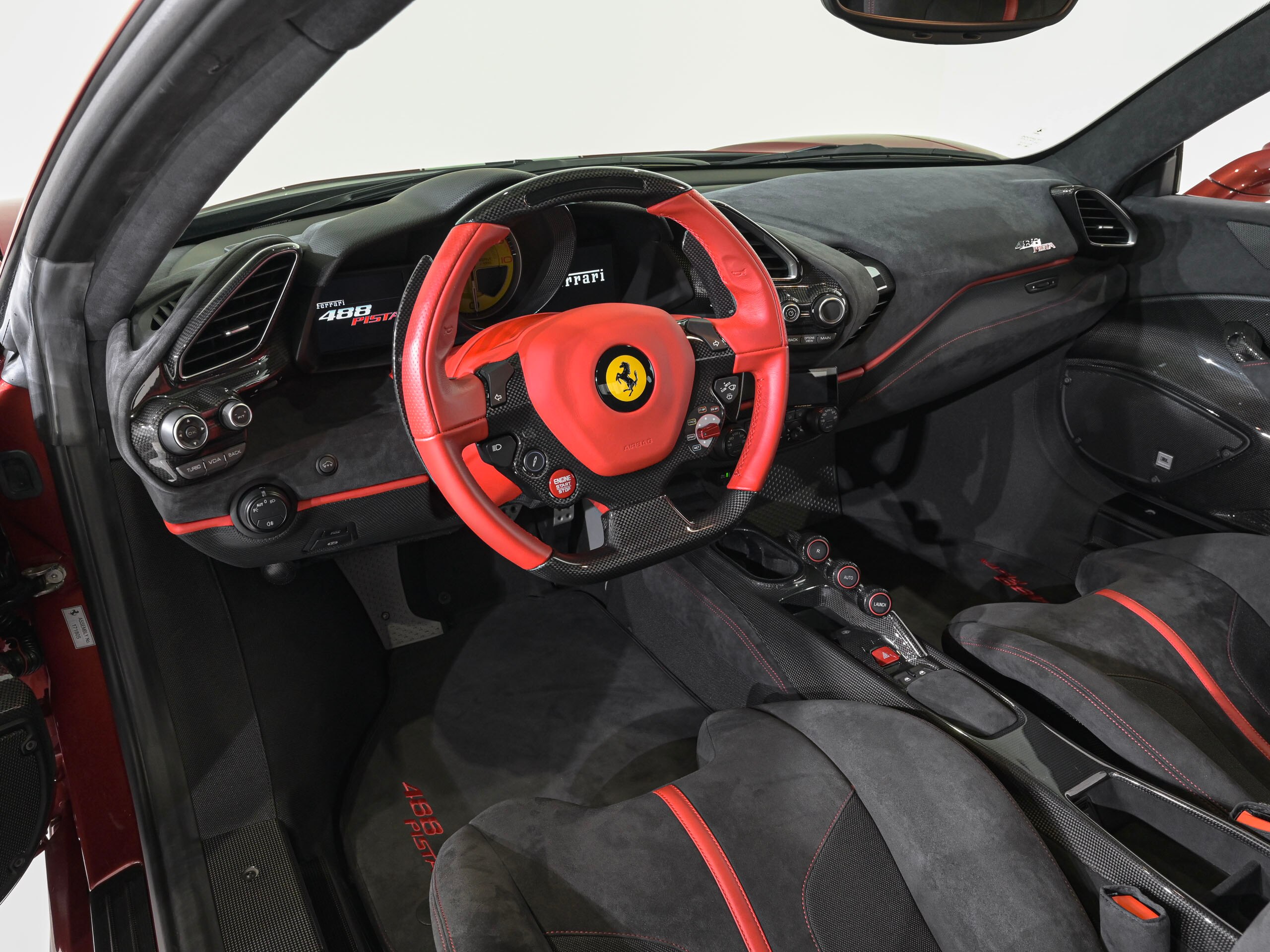 2020 Ferrari 488 Pista — Photo 12 / 30