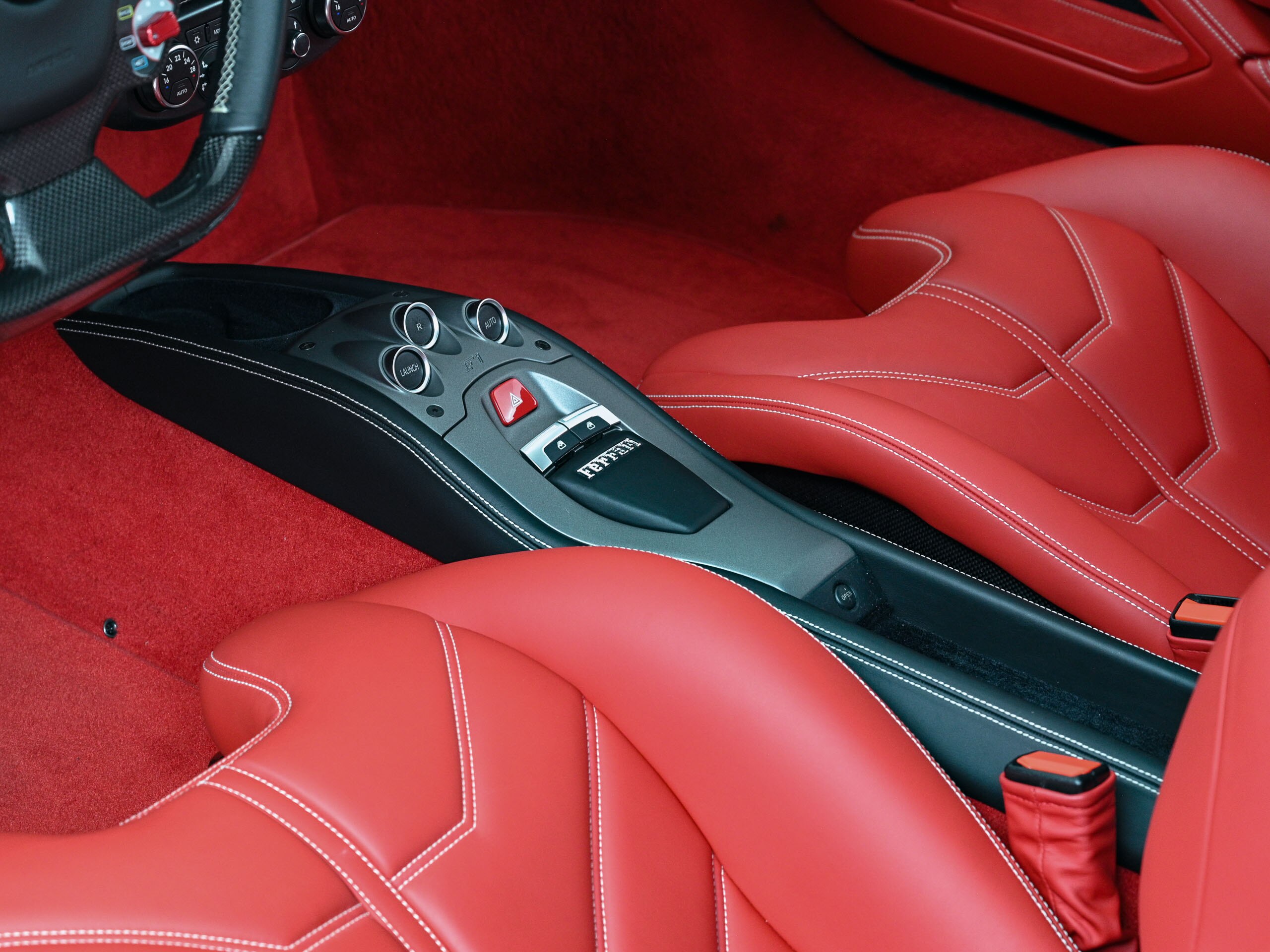 2014 Ferrari 458 Italia F1 DCT — Photo 13 / 20