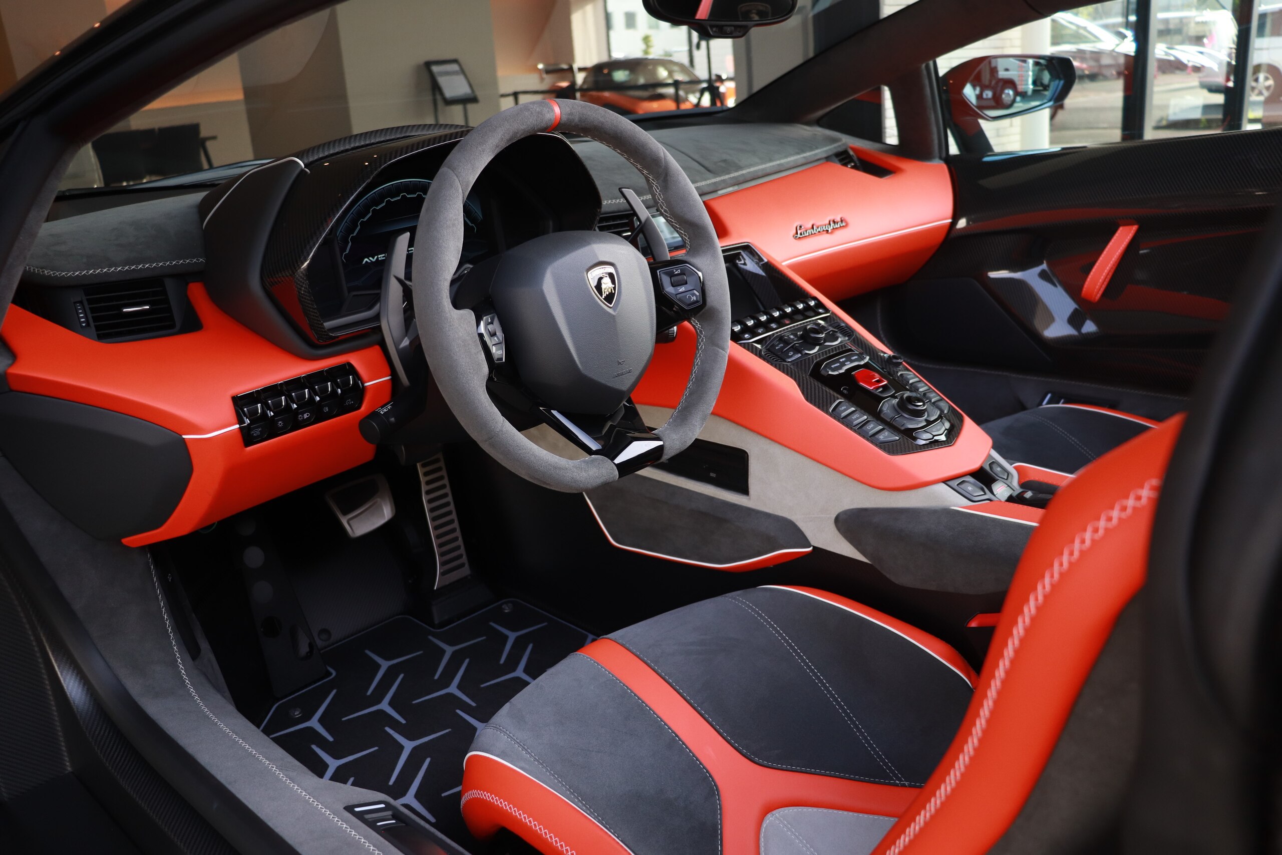 2021 Lamborghini Aventador Roadster SVJ 63 — Photo 12 / 21