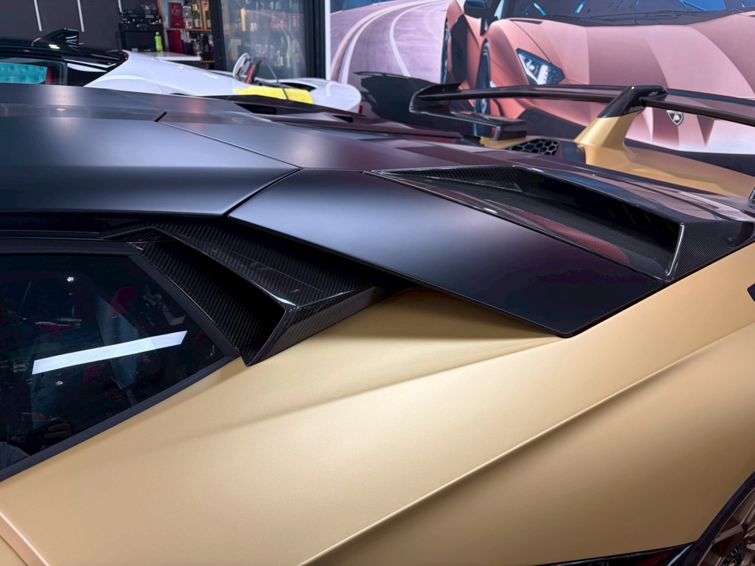 2019 Lamborghini Aventador SVJ — Photo 19 / 41