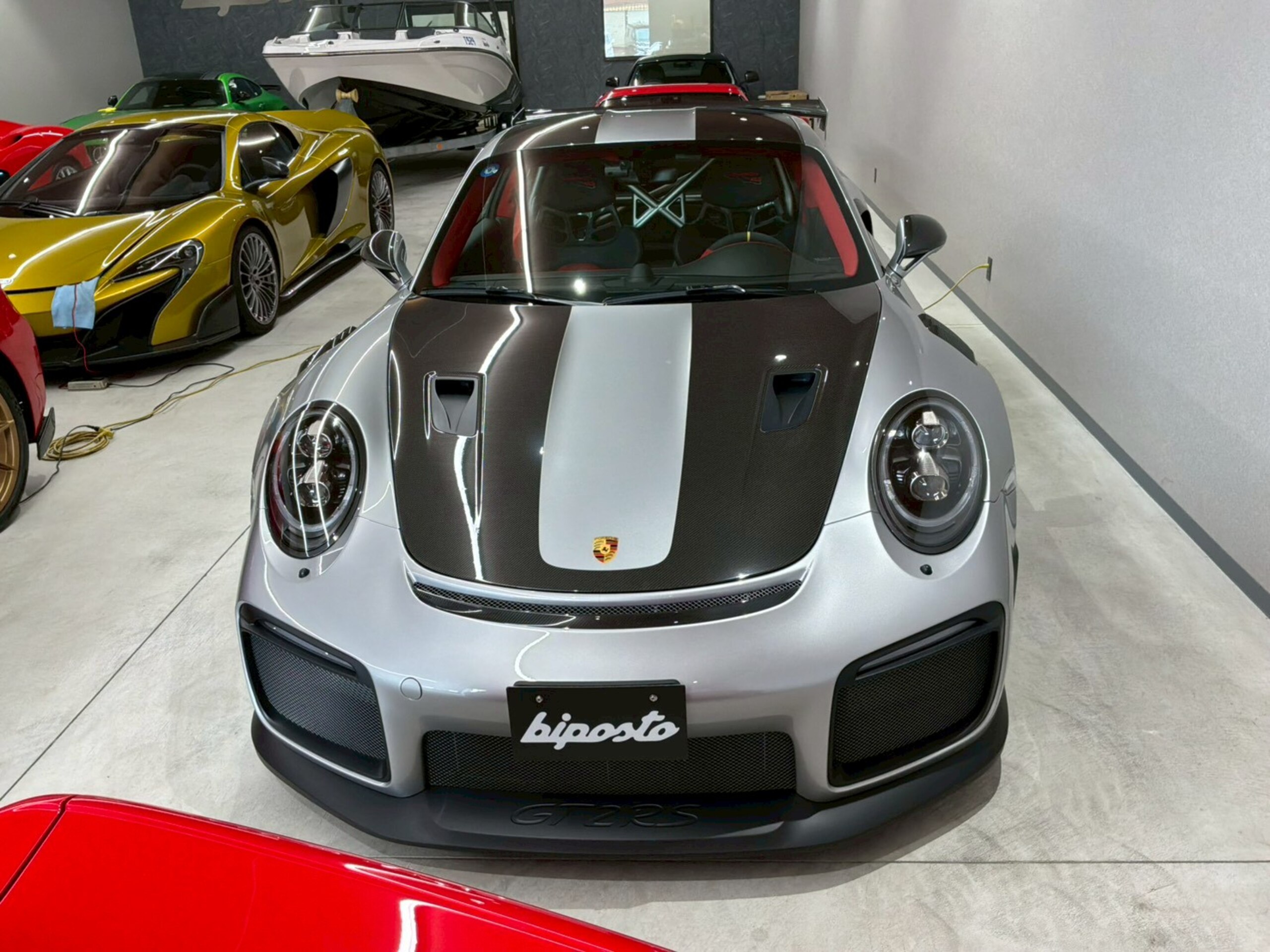 2019 Porsche 911 GT2 RS GT Silver Metallic Exterior for sale in Japan