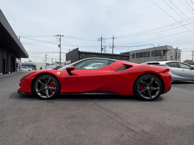 2021 Ferrari SF90 Stradale — Photo 7 / 15