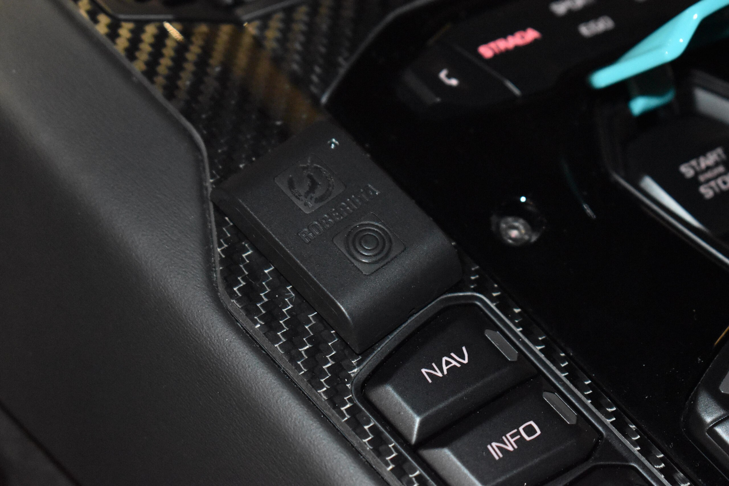 2019 Lamborghini Aventador SVJ — Photo 21 / 32