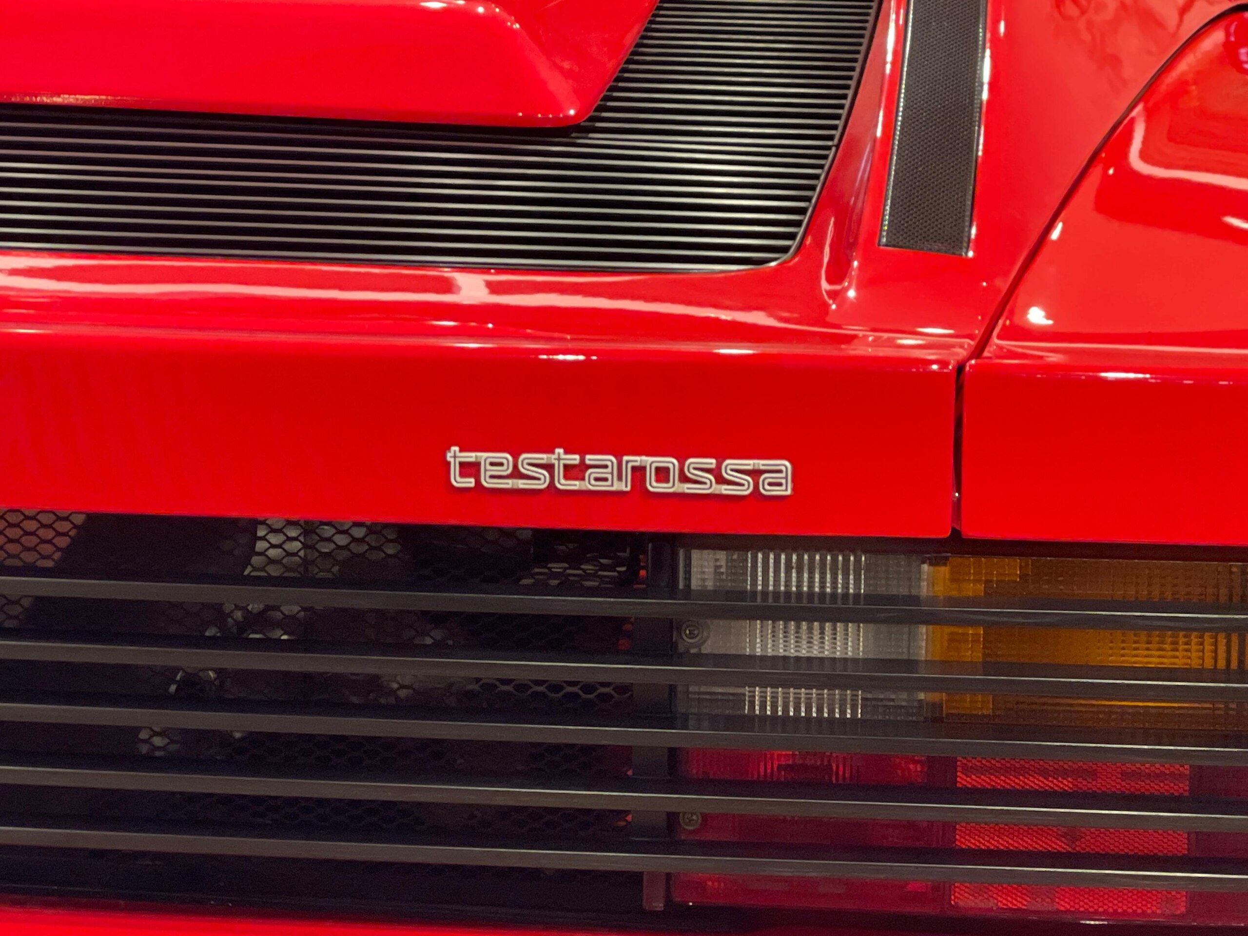 1988 Ferrari Testarossa — Photo 16 / 21