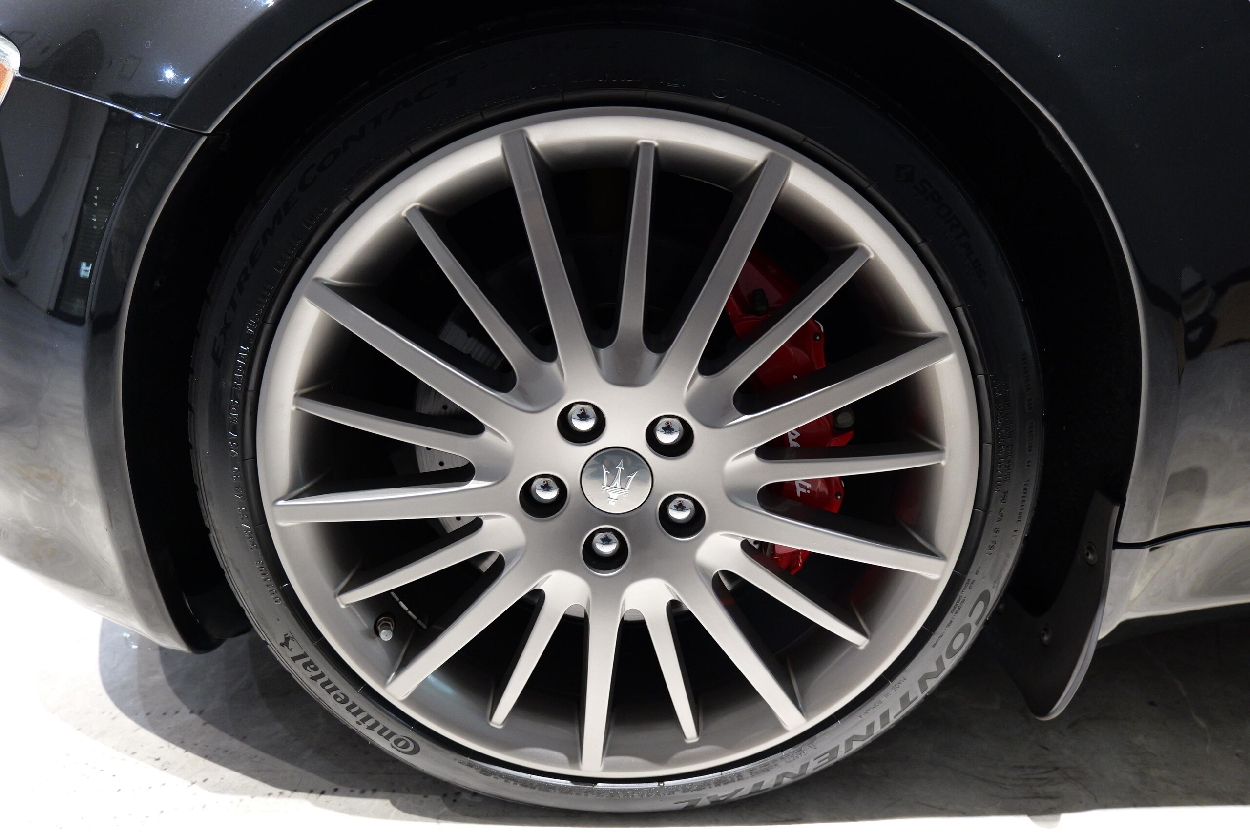 2013 Maserati Quattroporte Sport GT S — Photo 30 / 31