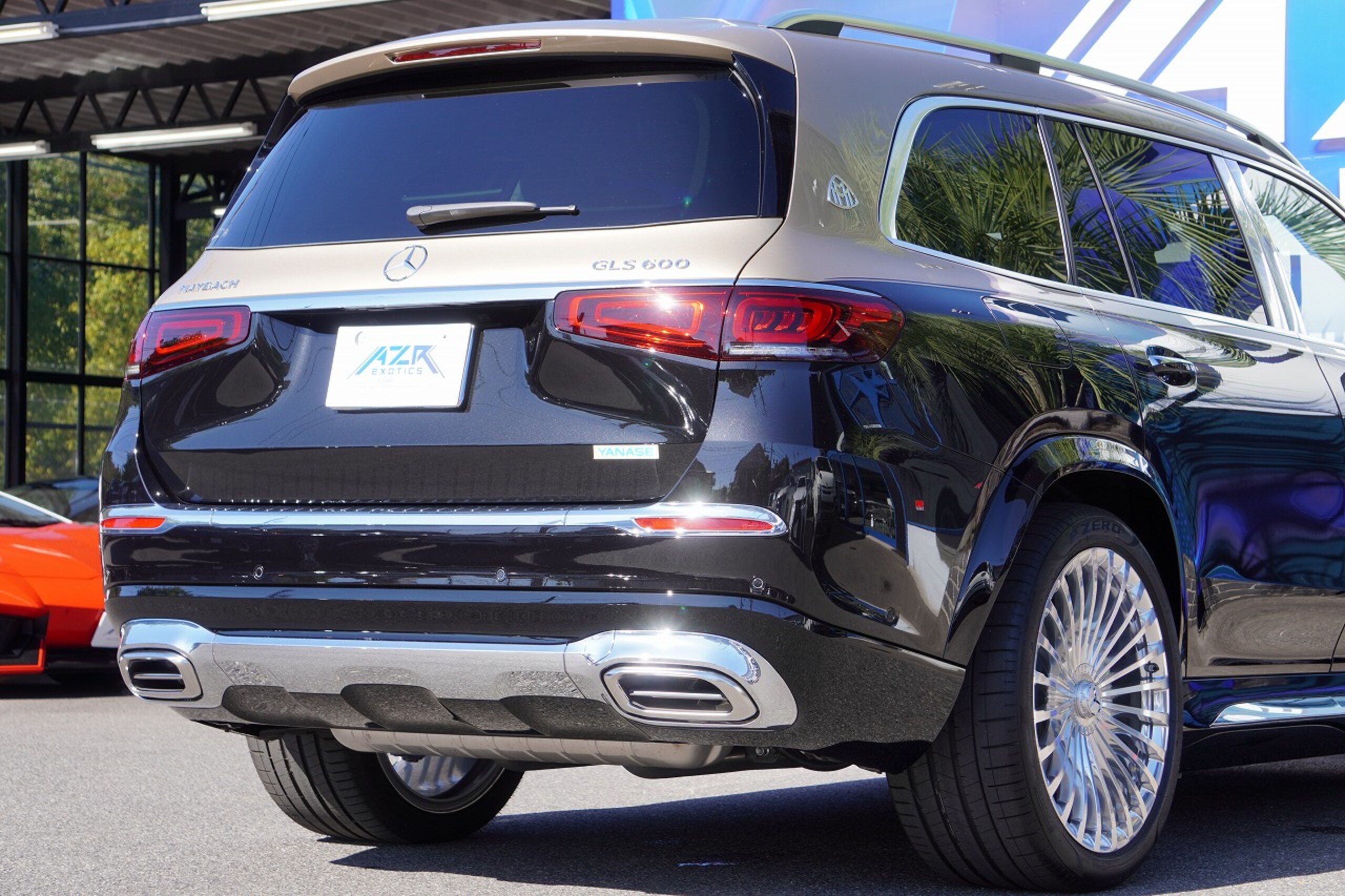 2023 Mercedes Benz Maybach GLS 600 4Matic — Photo 12 / 35