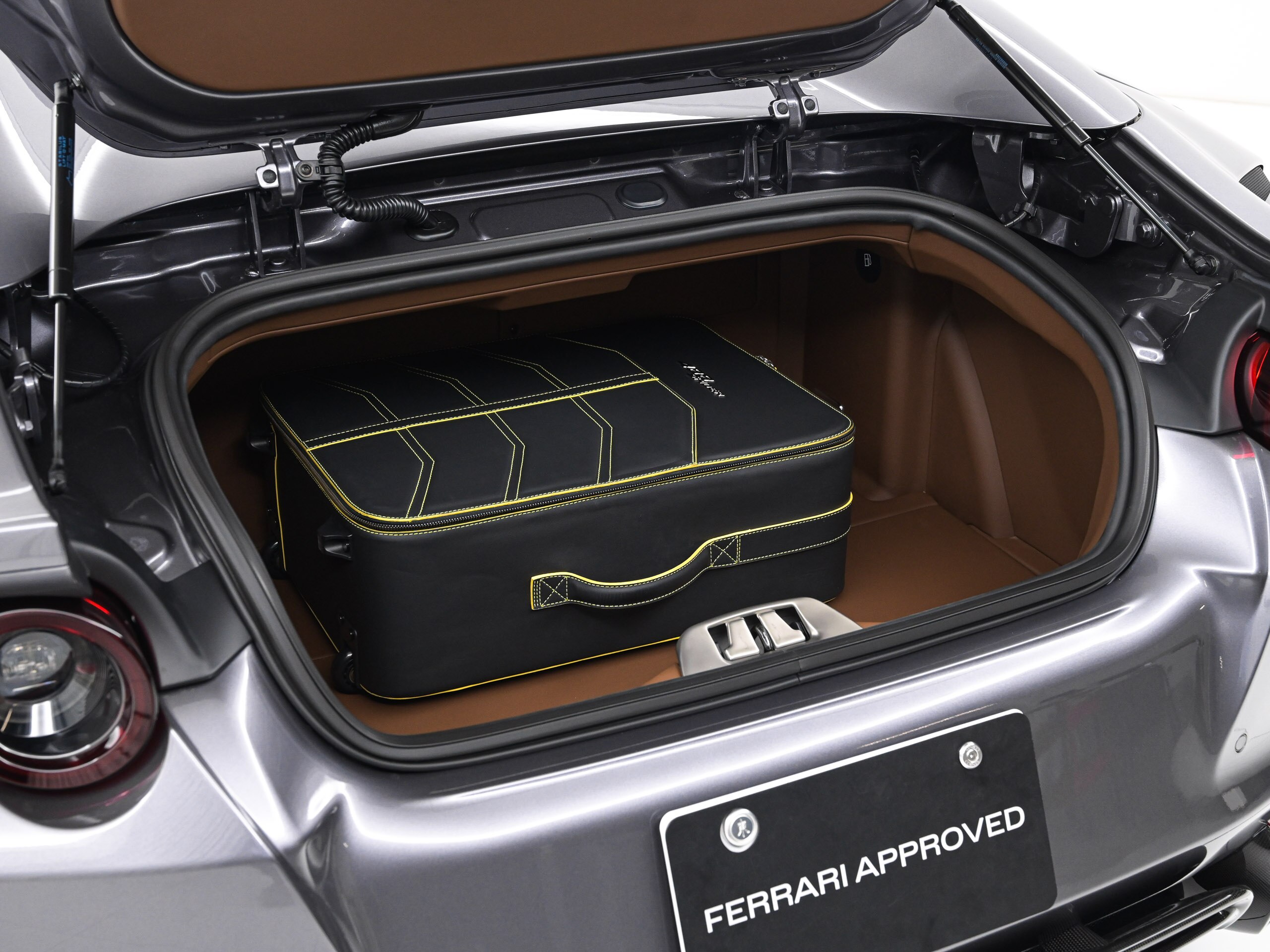 2021 Ferrari 812GTS — Photo 23 / 24