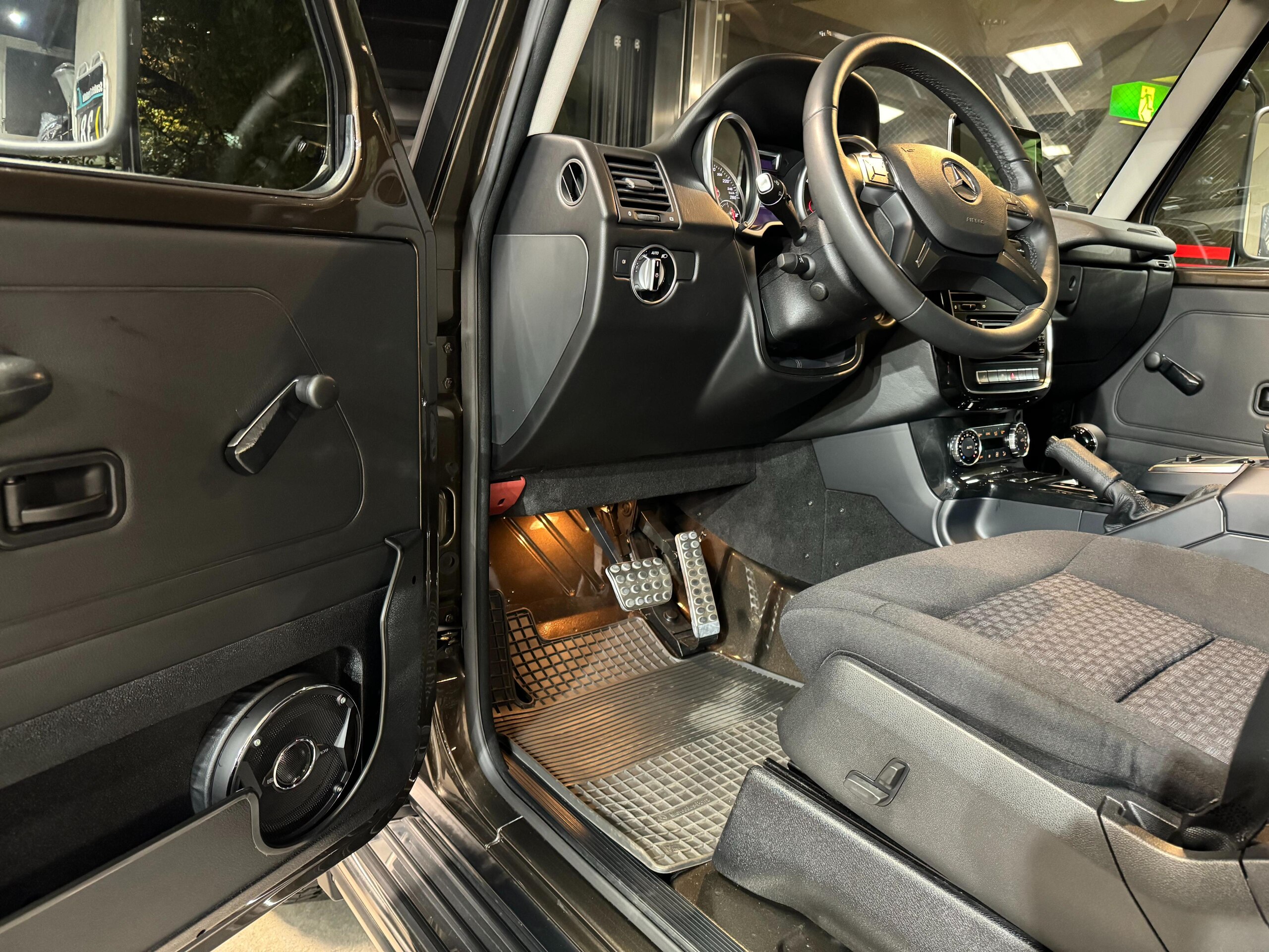 2018 Mercedes Benz G350d Professional — Photo 7 / 15