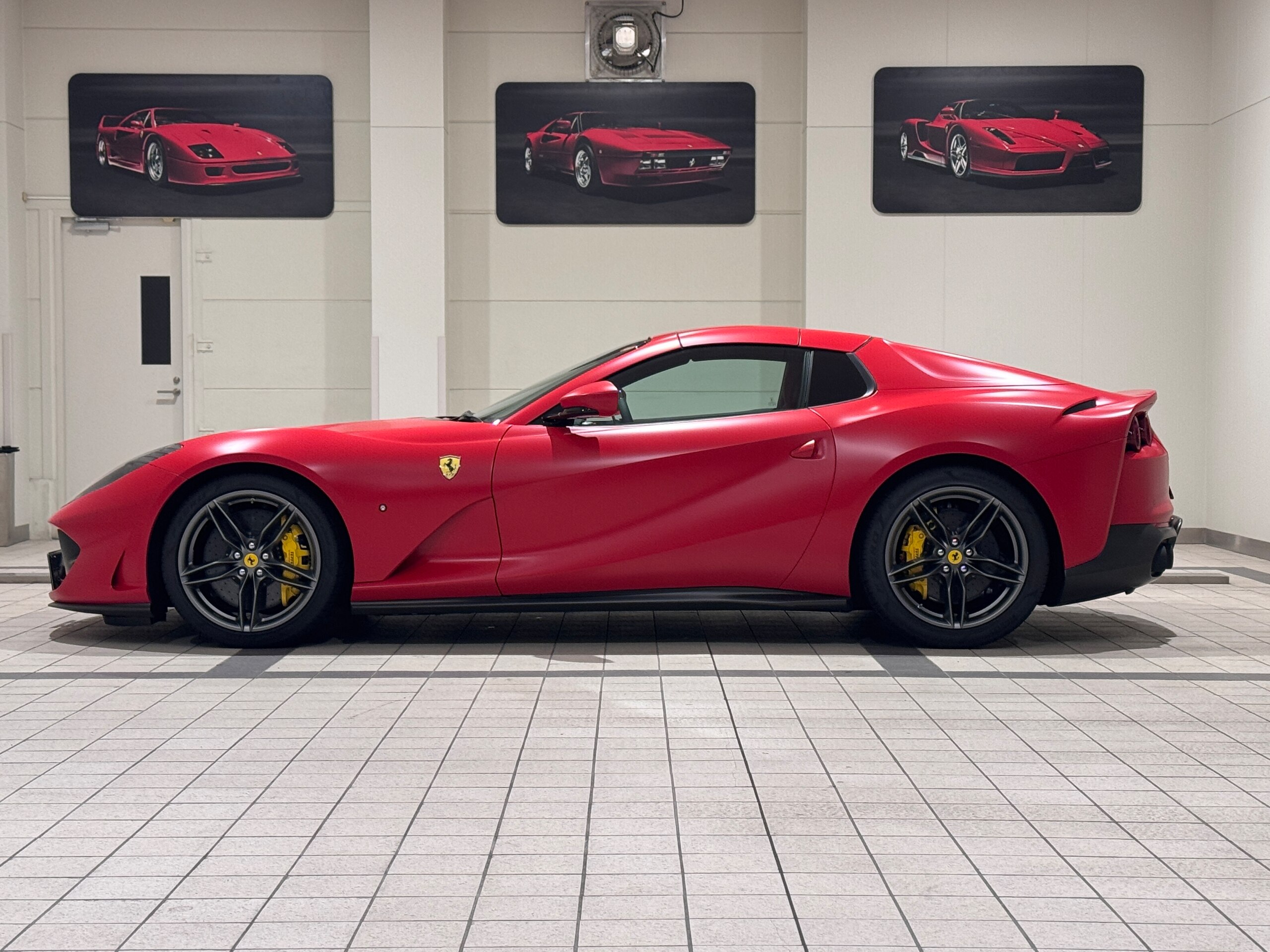 2023 Ferrari 812GTS — Photo 12 / 28