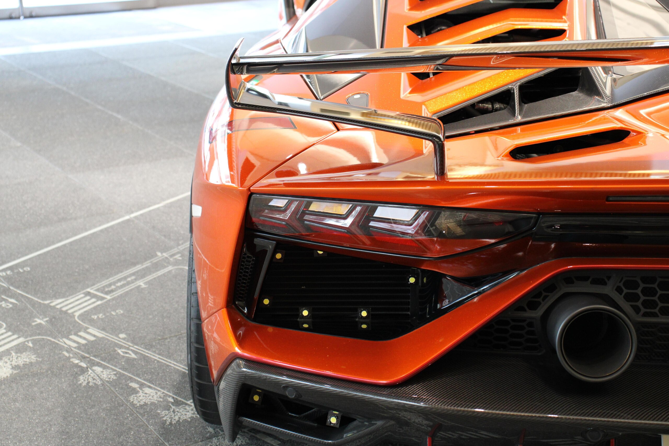 2019 Lamborghini Aventador SVJ — Photo 21 / 24