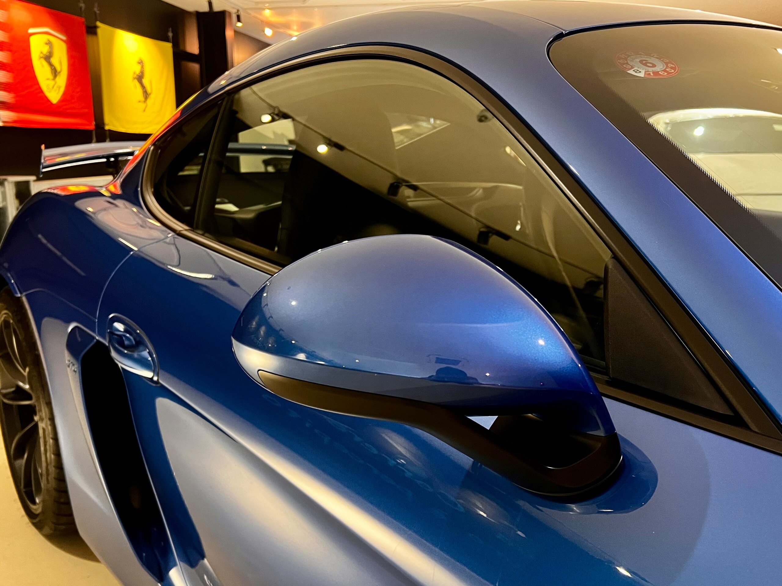 2016 Porsche Cayman GT4 — Photo 7 / 22