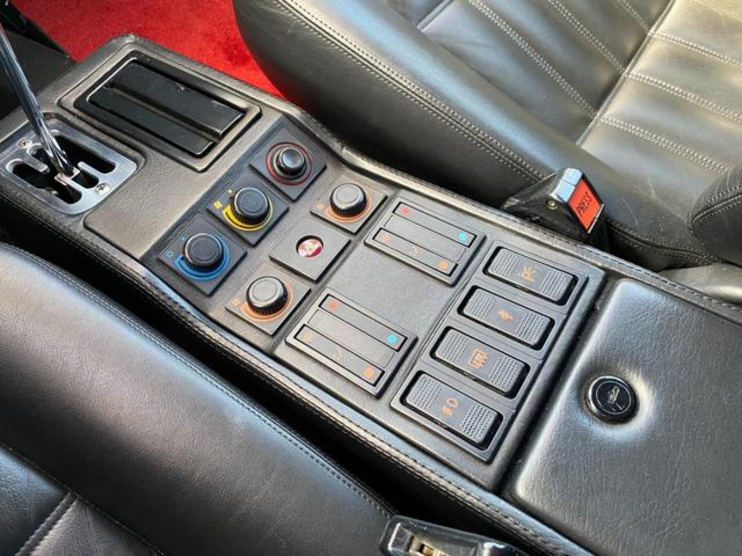 1989 Ferrari 328GTS — Photo 15 / 24
