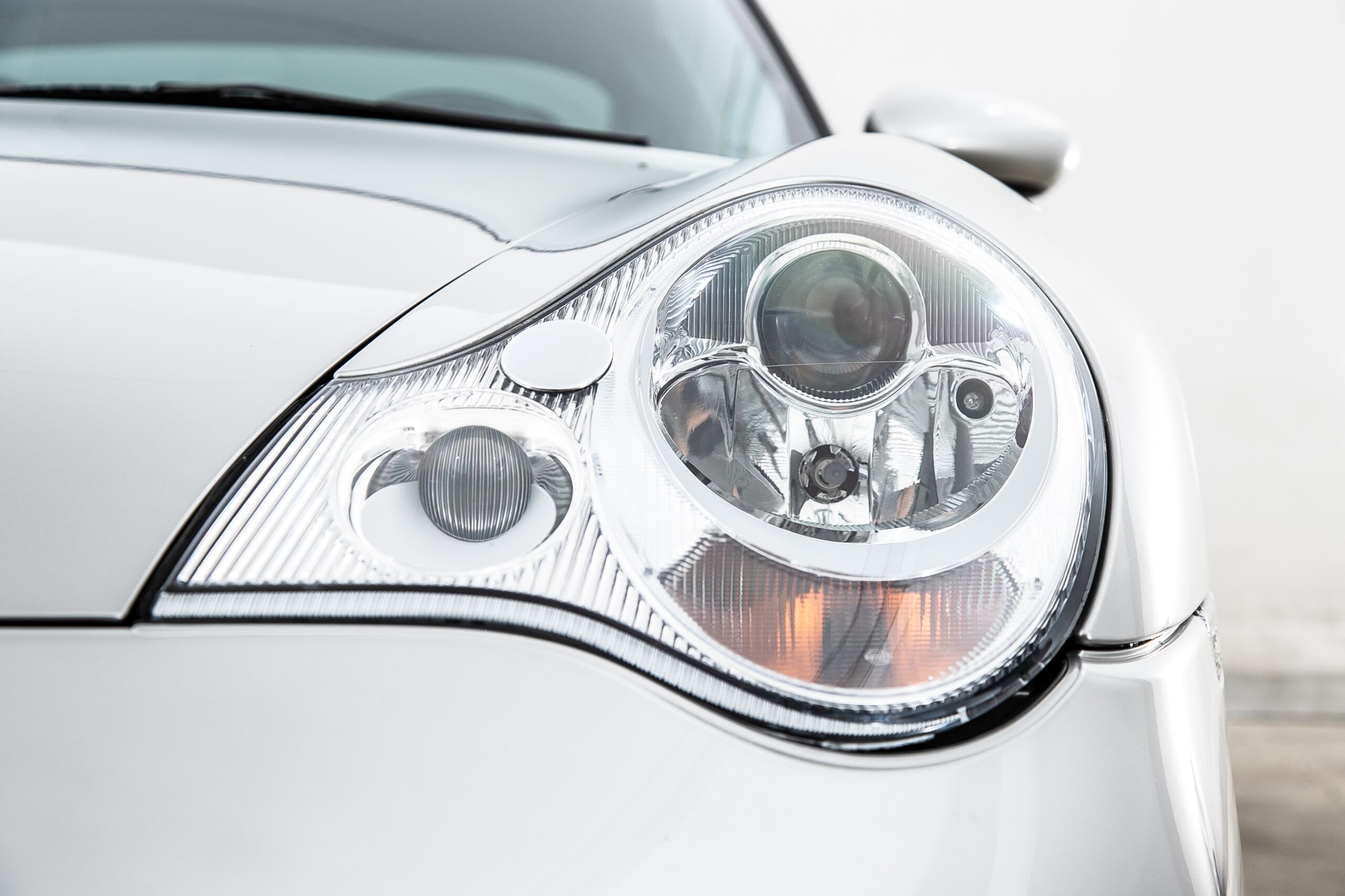 2002 Porsche 911 Carrera 4 — Photo 16 / 20