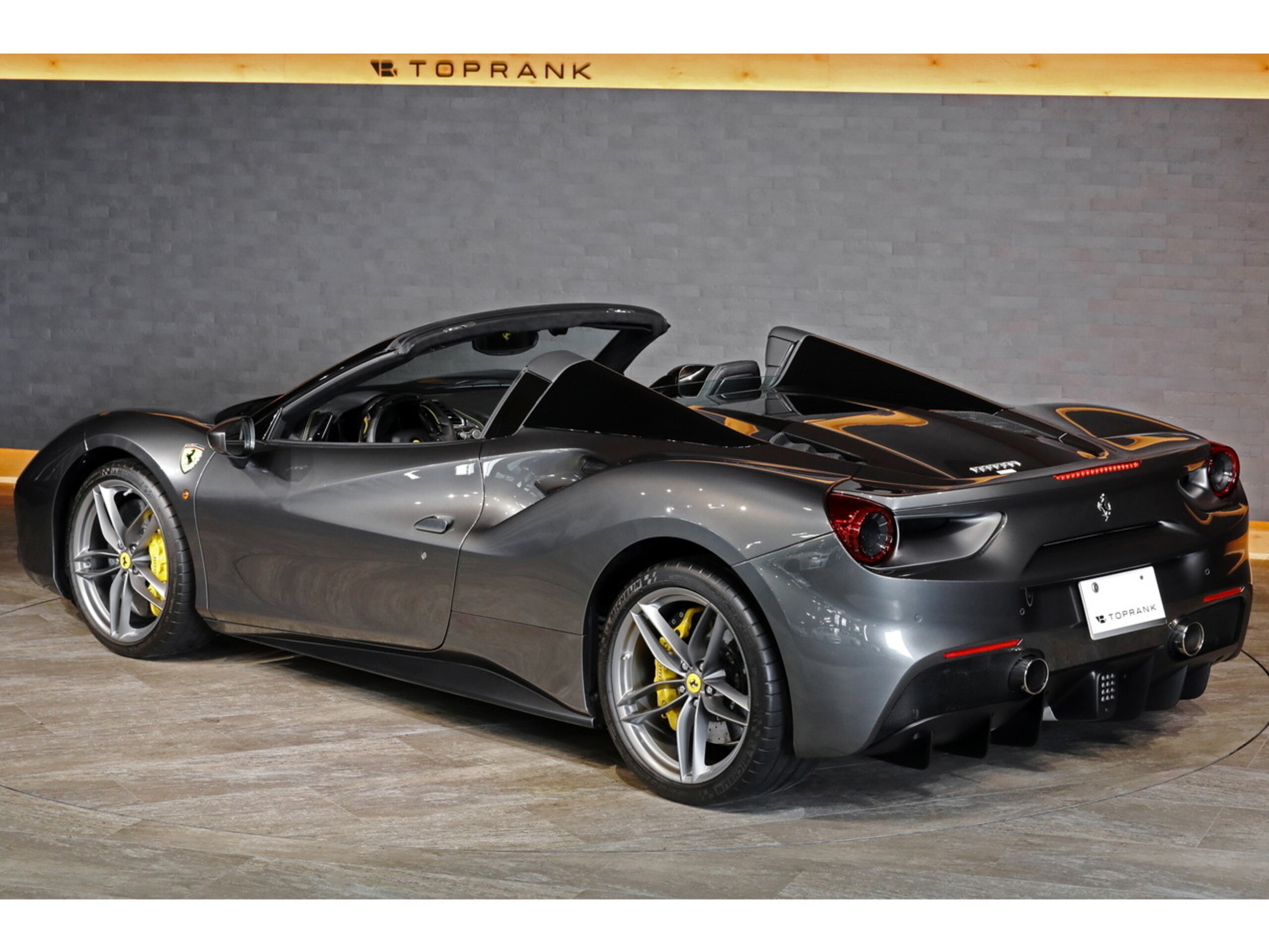 2018 Ferrari 488 Spider — Photo 18 / 65