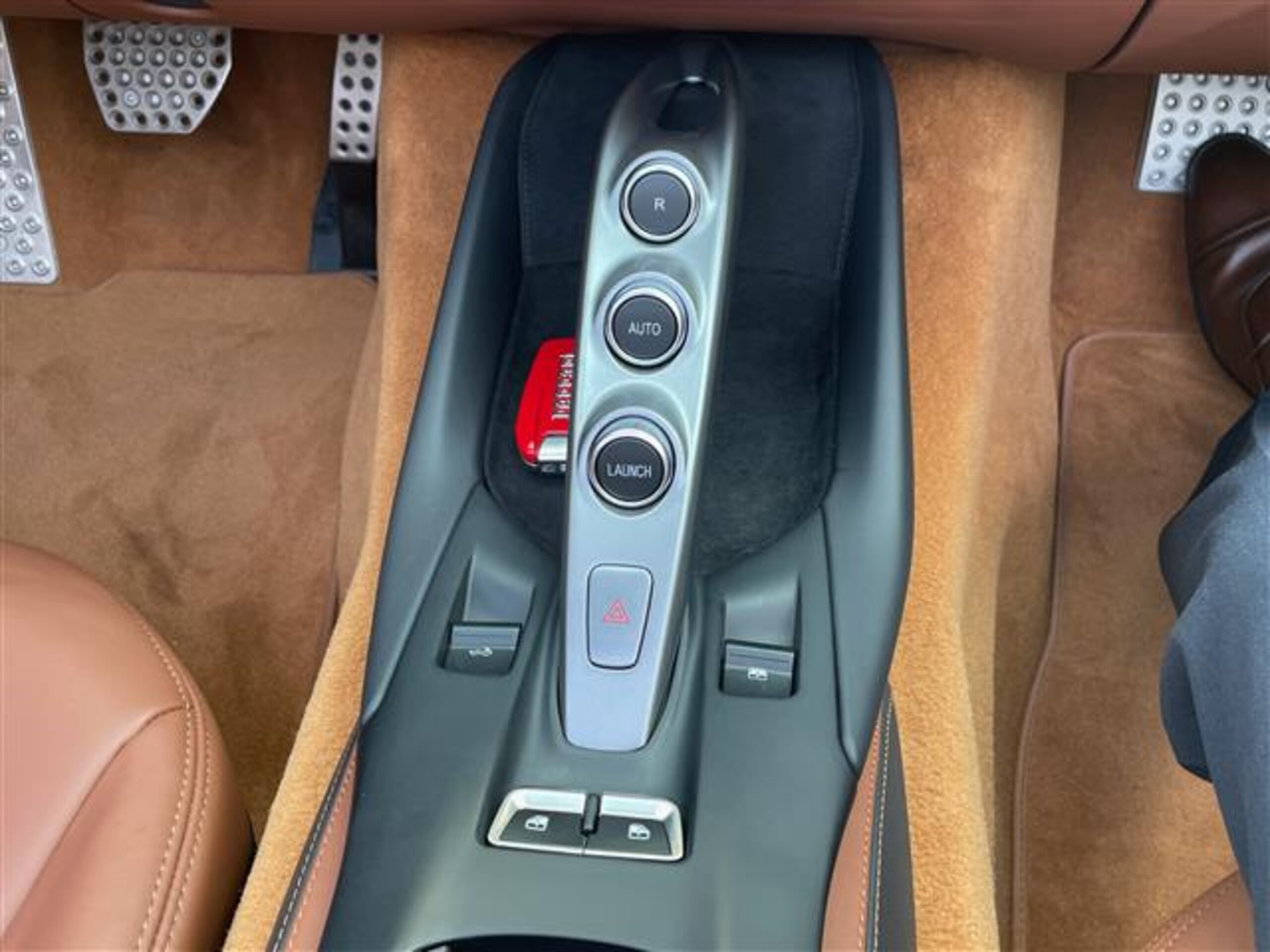 2022 Ferrari 812GTS — Photo 12 / 17