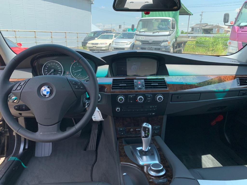 2007 BMW 525i — Photo 16 / 29