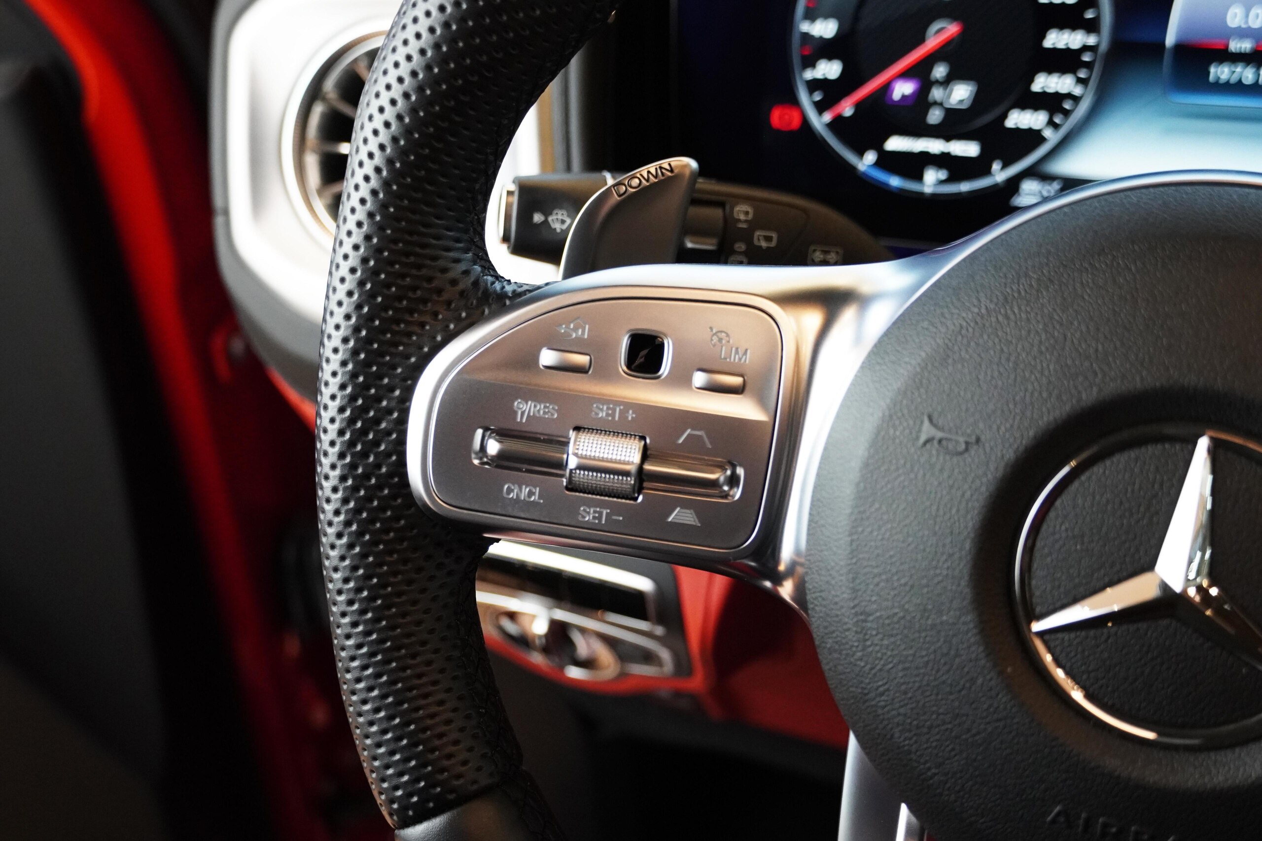 2019 Mercedes Benz G63 AMG — Photo 22 / 41