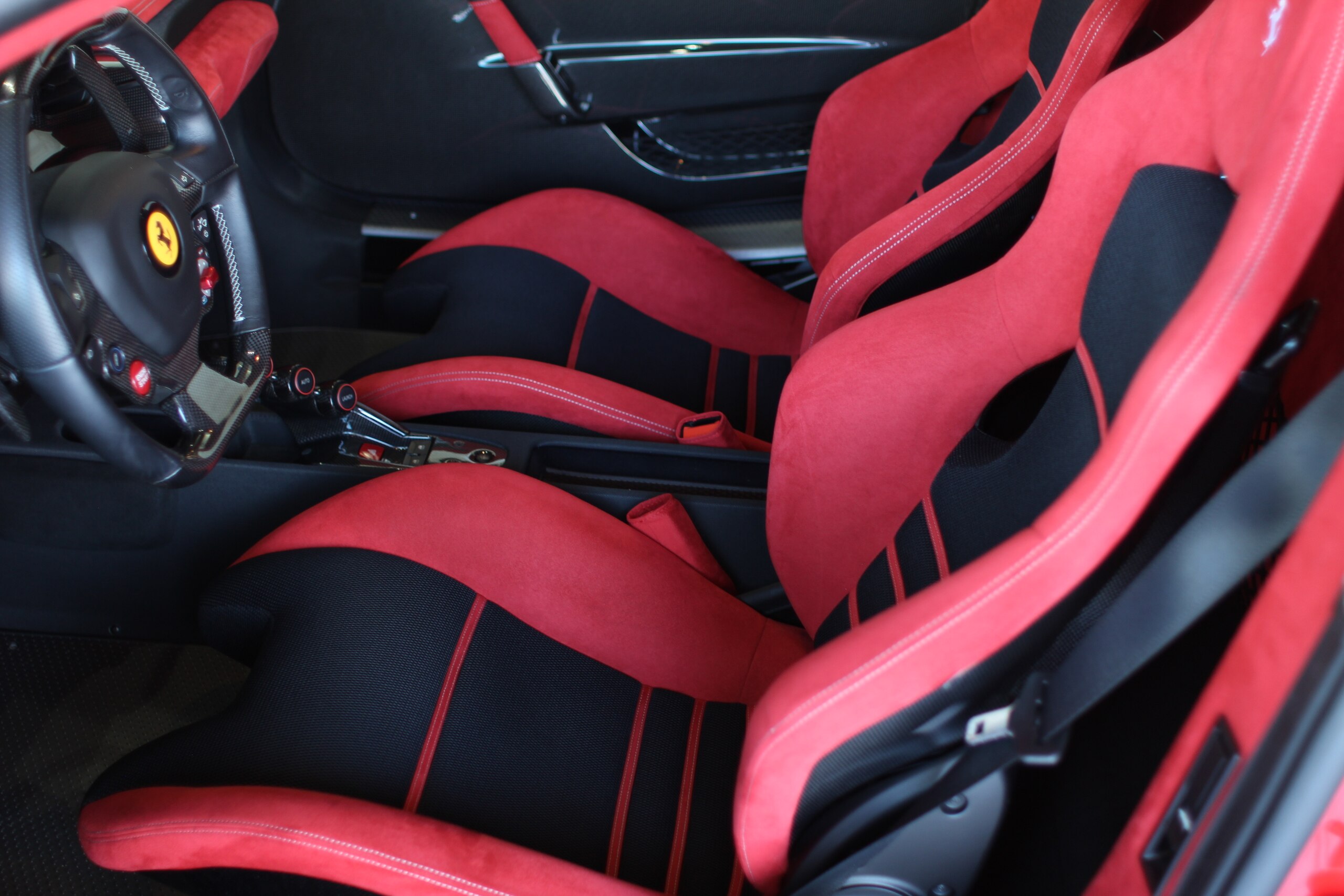 2014 Ferrari 458 Speciale — Photo 9 / 25